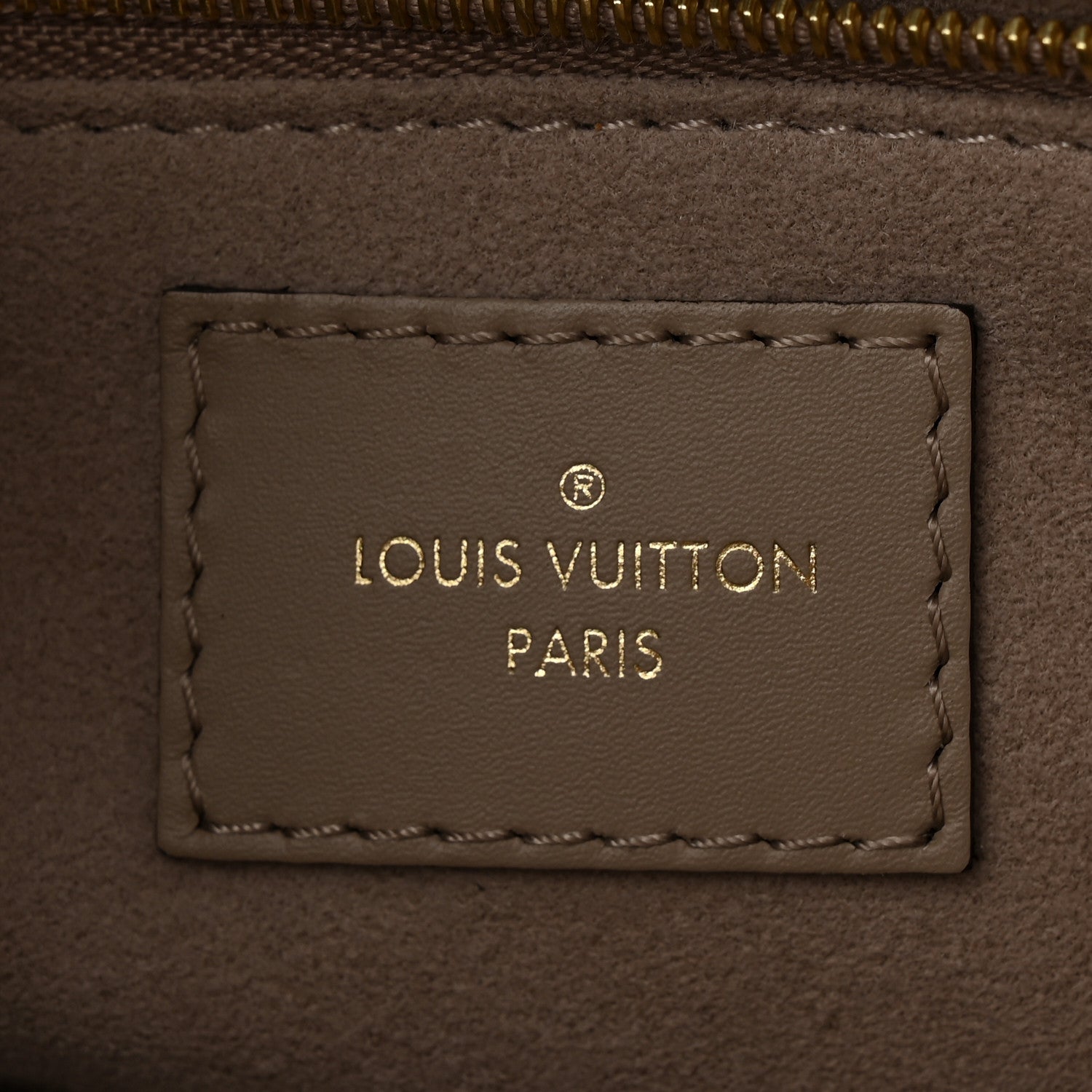 Louis Vuitton Empreinte Monogram Giant Onthego MM Tourterelle 6 of 9