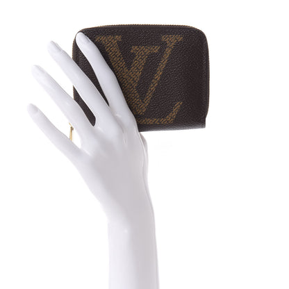 Louis Vuitton Monogram Giant Zippy Coin Purse 2 of 7