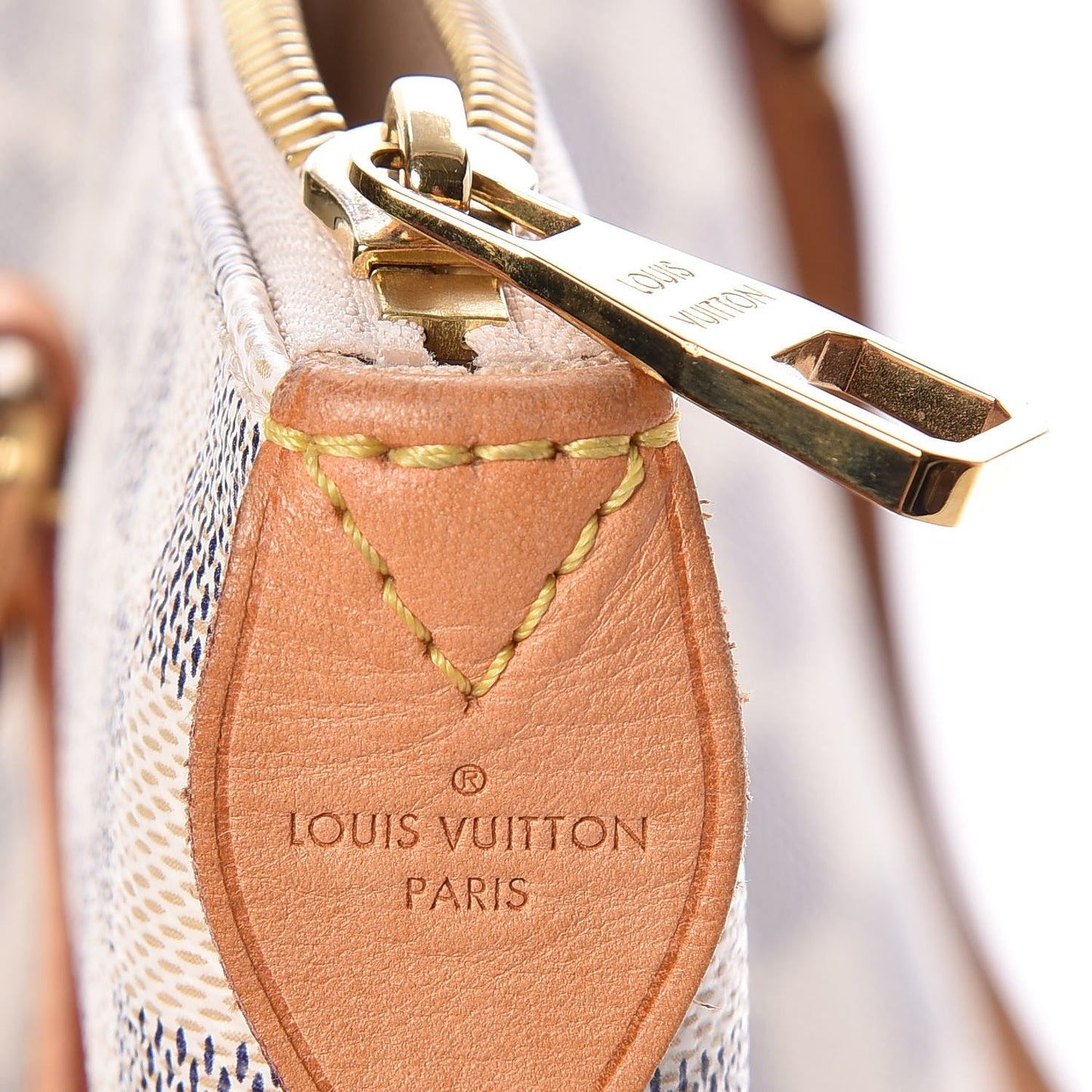 Damier Azur Totally MM