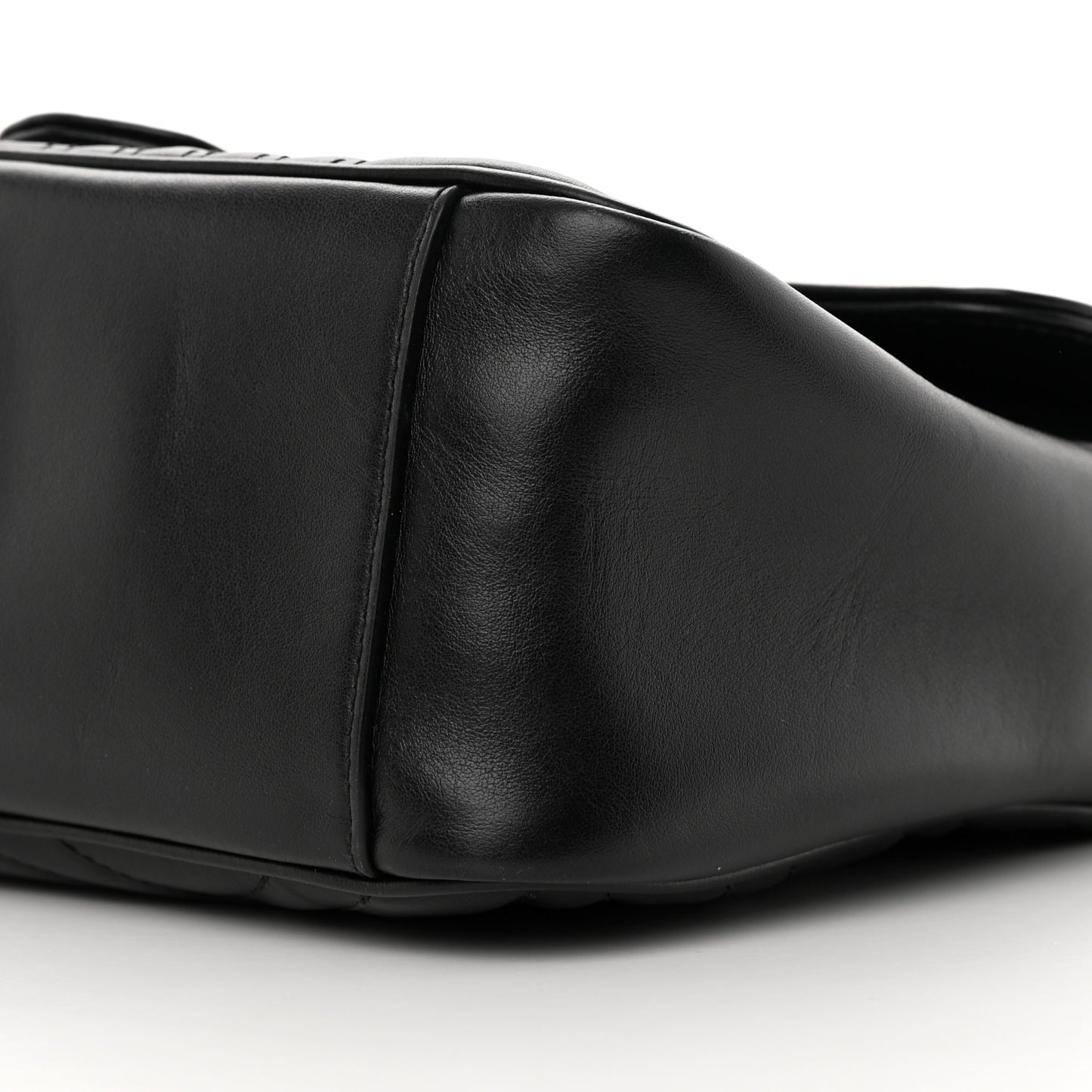 Calfskin Matelasse Small GG Marmont Top Handle Shoulder Bag Black