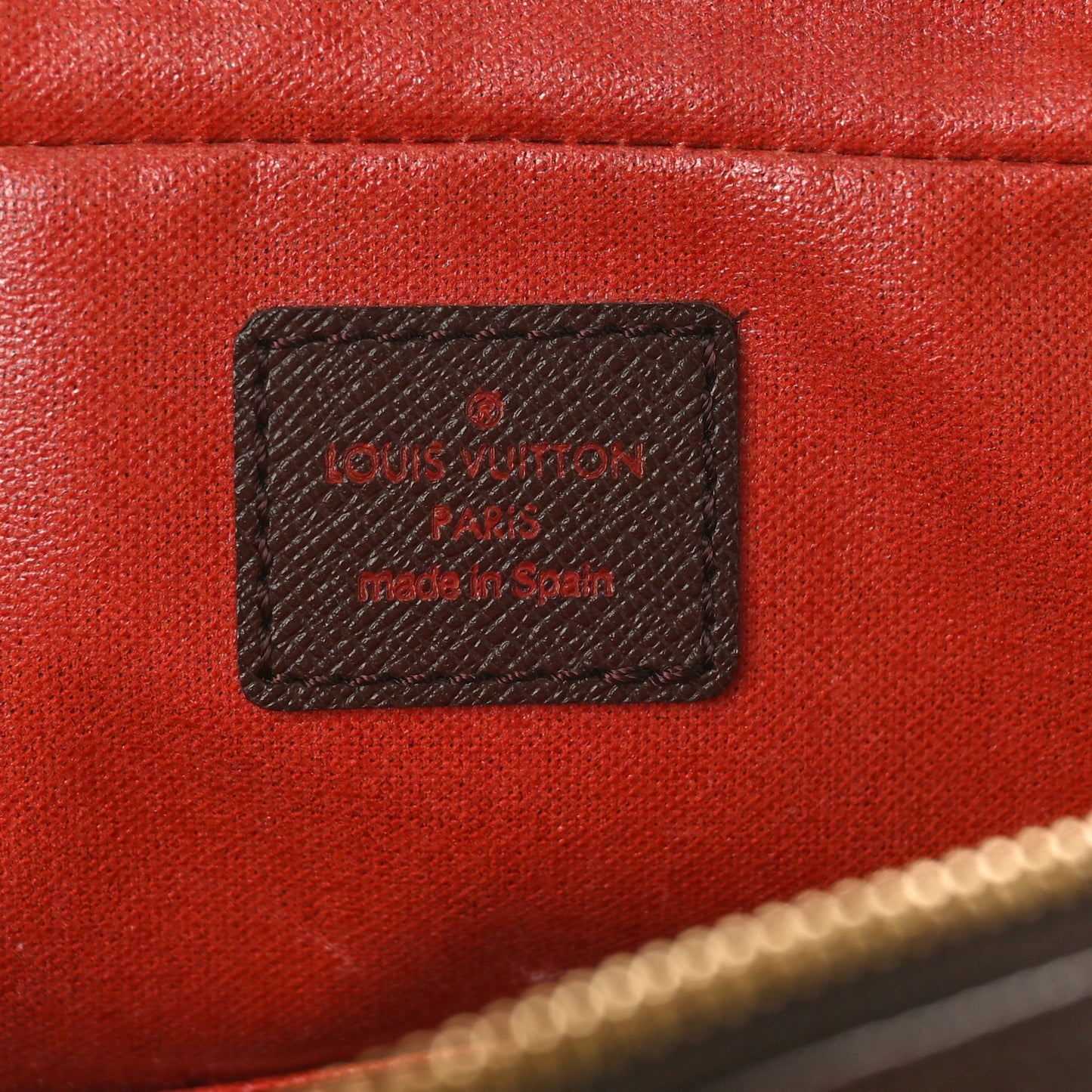 Damier Ebene Trousse Toilette 28