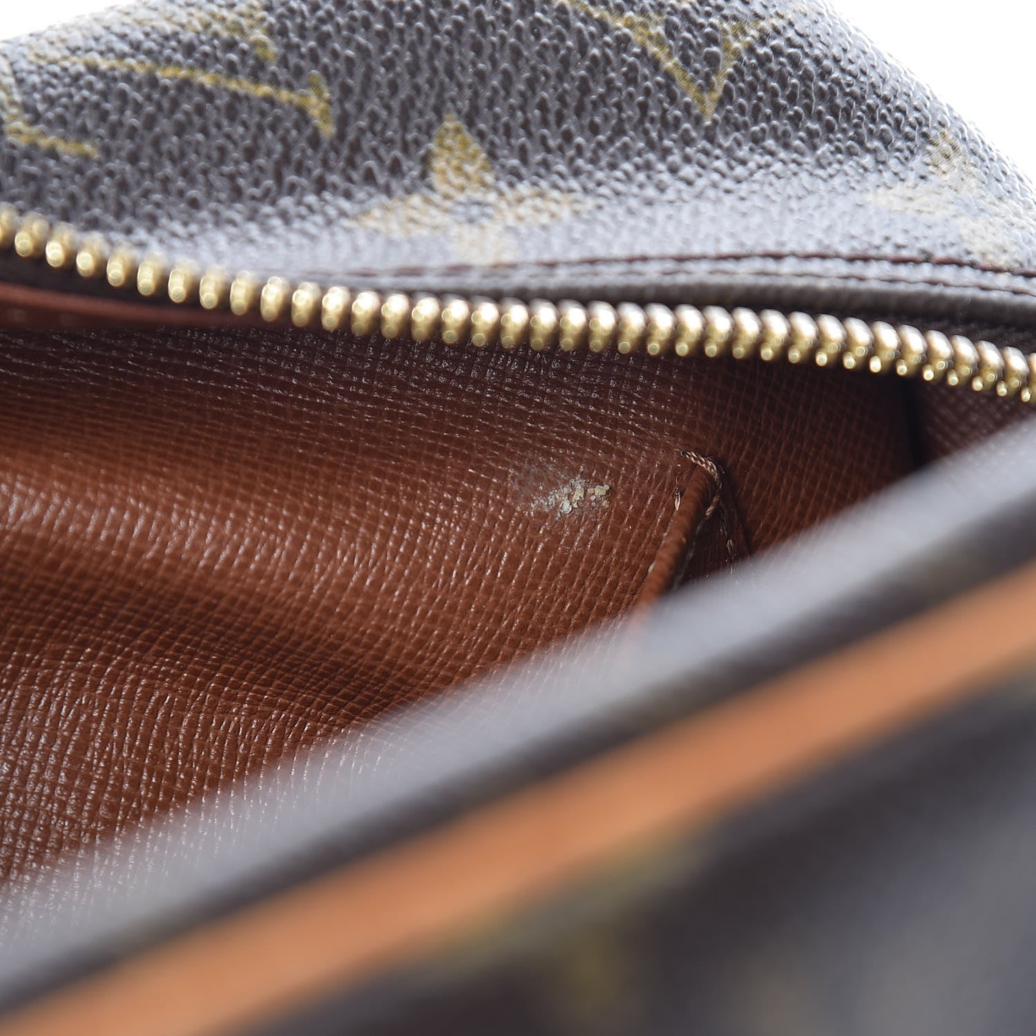 Louis Vuitton Monogram Cite MM 13 of 13