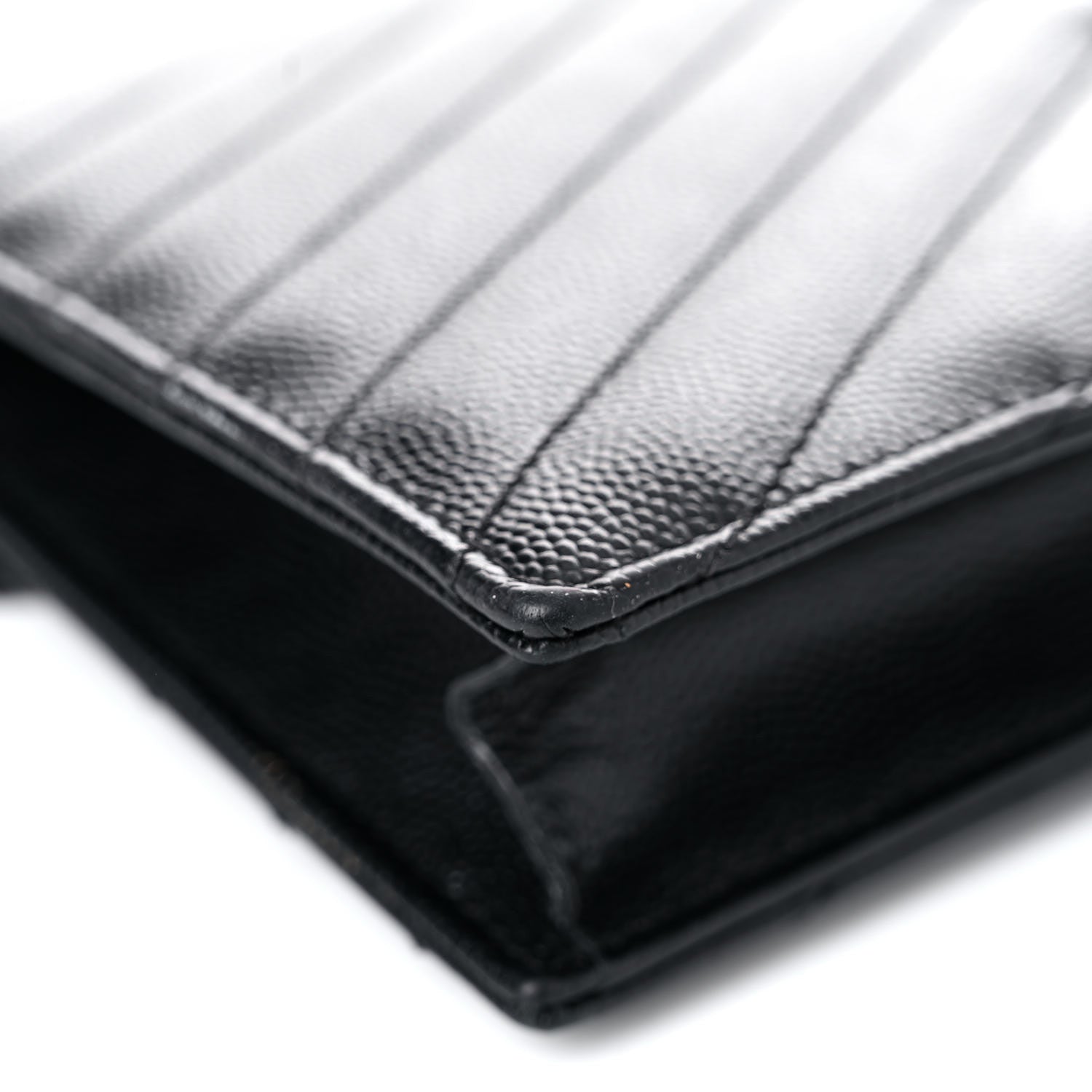 Saint Laurent Grain De Poudre Matelasse Chevron Monogram Monochrome Envelope Chain Wallet Black 11 of 18