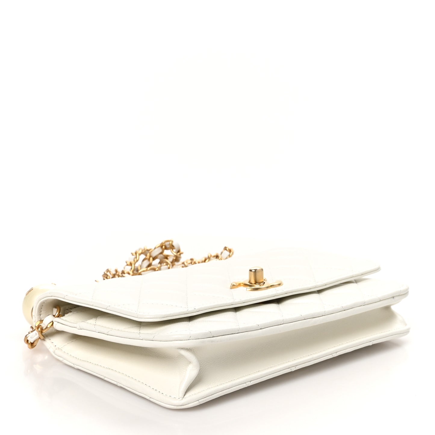 Lambskin Quilted Pearl Wallet On Chain WOC White