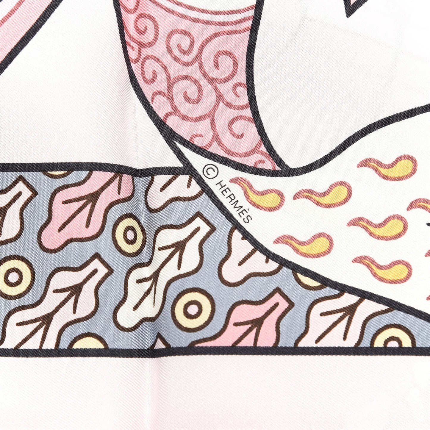 Silk Carre Duels Oniriques Scarf 90 Rose Pale Gris Jaune