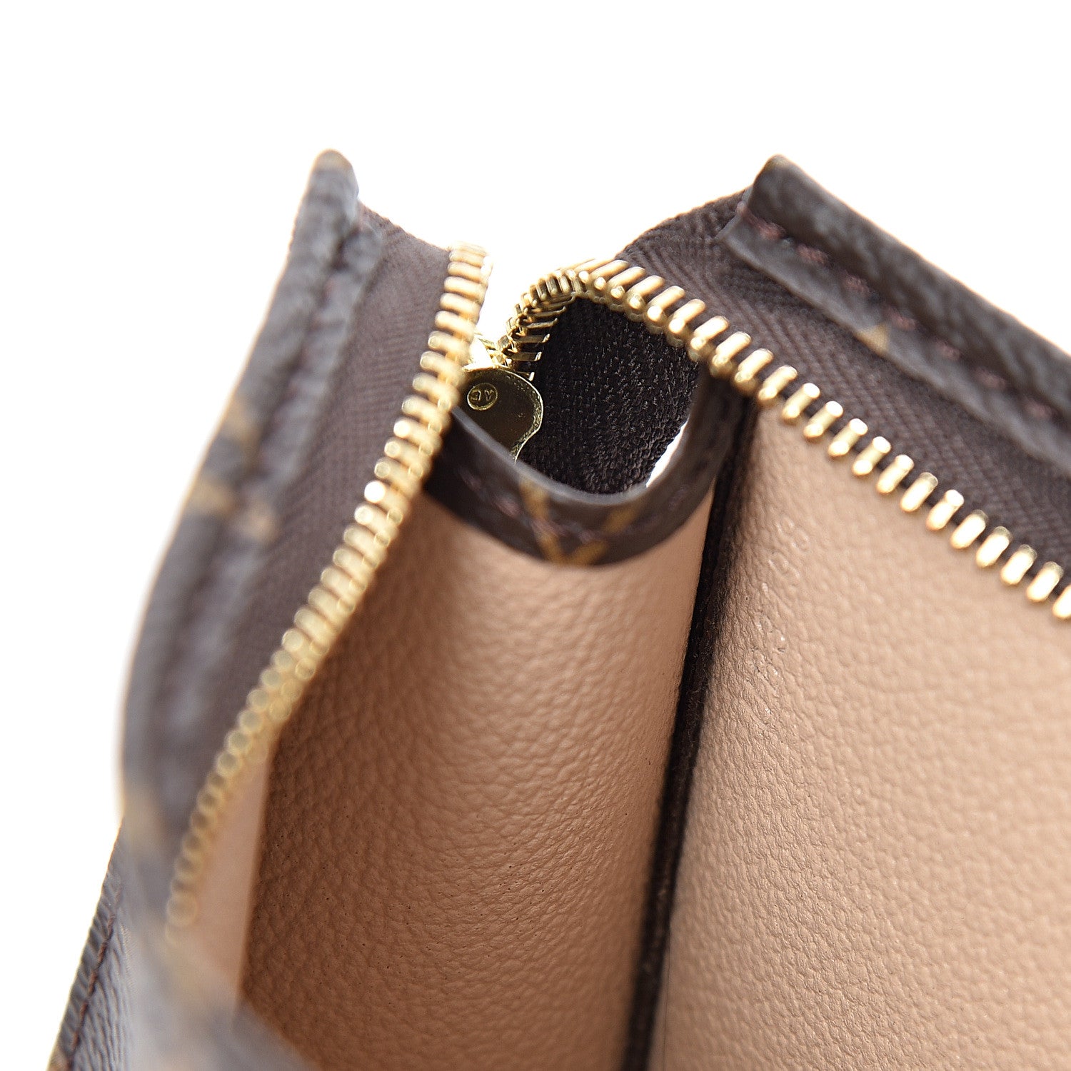Louis Vuitton Monogram Toiletry Pouch 15 6 of 6