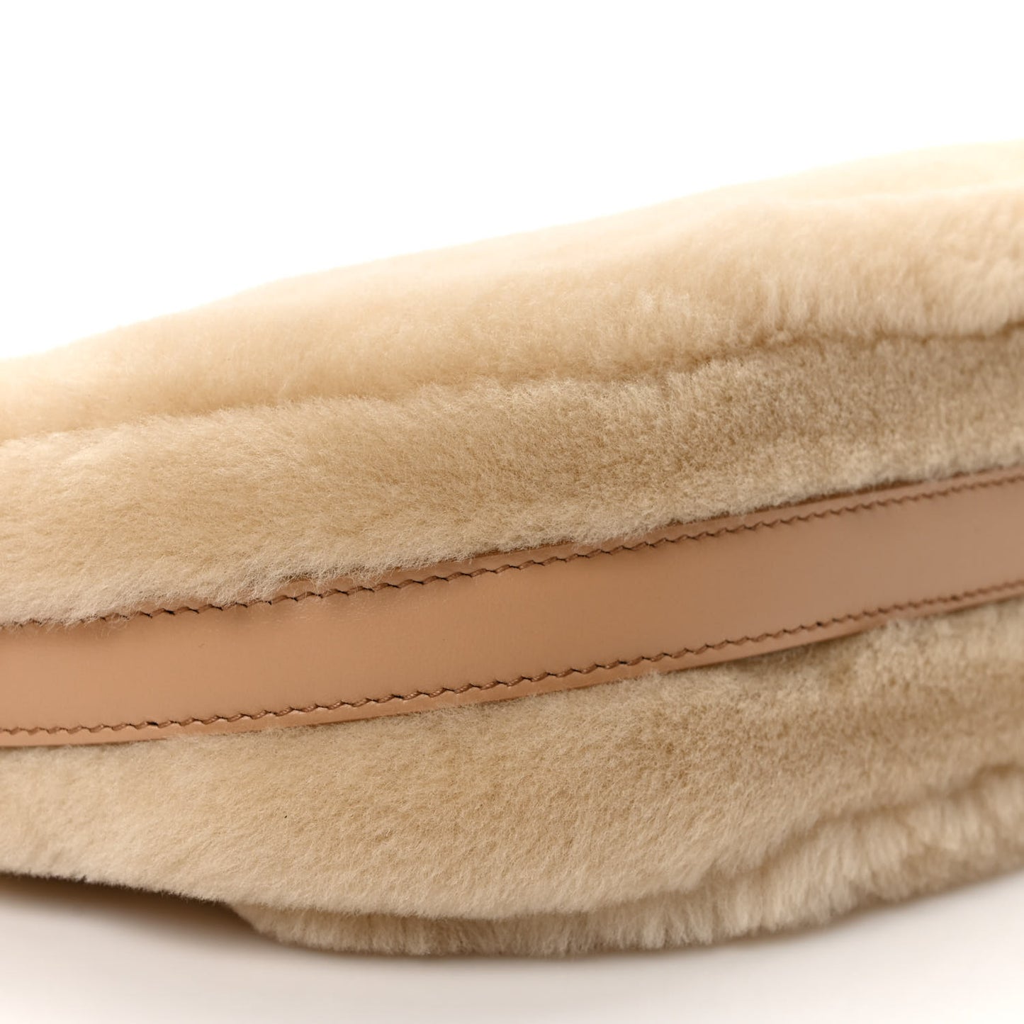 Shearling Arque Shoulder Bag Ecru Noisette
