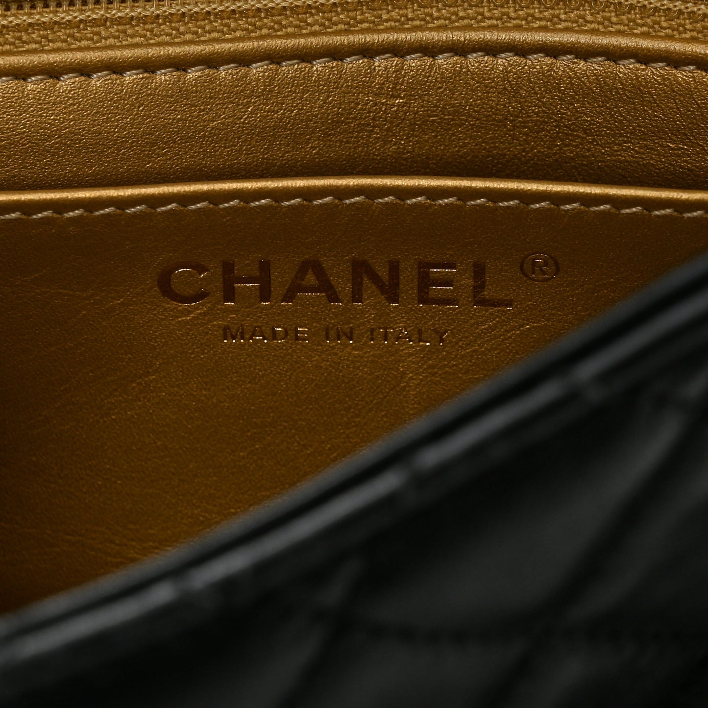 Lambskin Quilted Mini Pearl Crush Flap Black