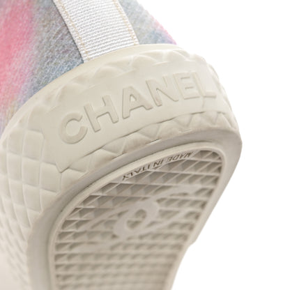 Chanel Printed Fabric Quilted High Top Sneakers 38.5 Green Pink Blue 12 of 13