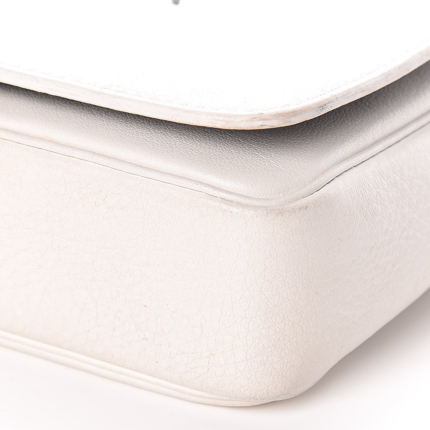 Pebbled Calfskin Everyday Chain Wallet White