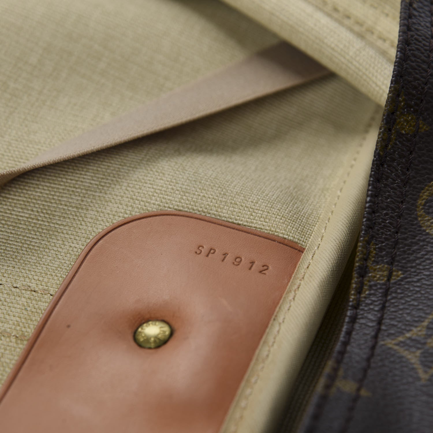 Louis Vuitton Monogram Sirius 45 8 of 13