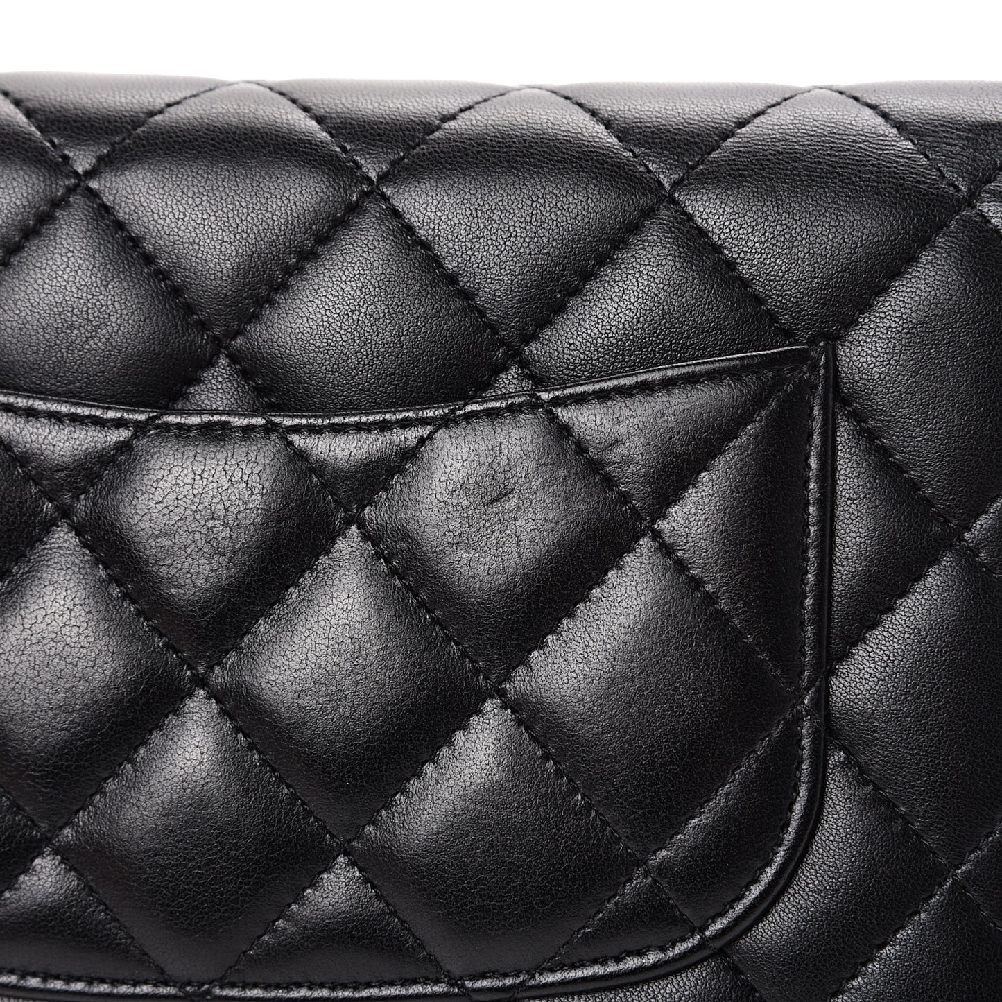 Lambskin Quilted Wallet On Chain WOC Black