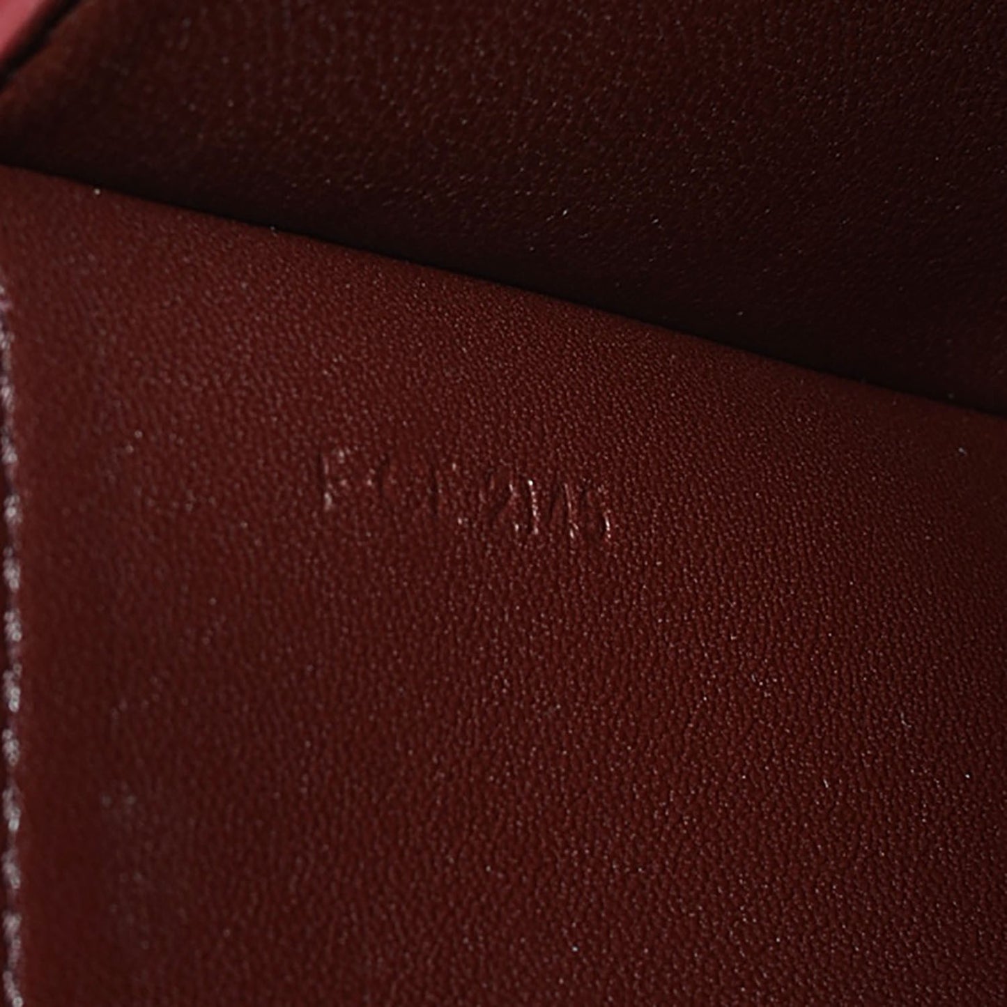 Natural Calfskin Medium Trotteur Burgundy