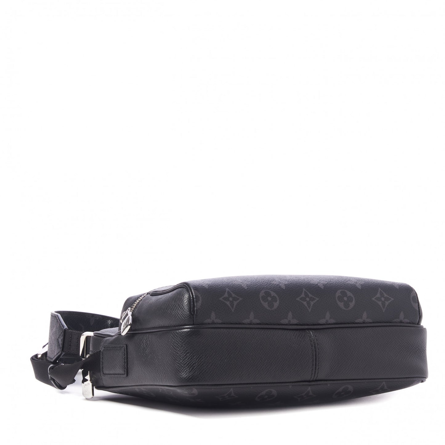 Taiga Monogram Eclipse Outdoor Messenger Black