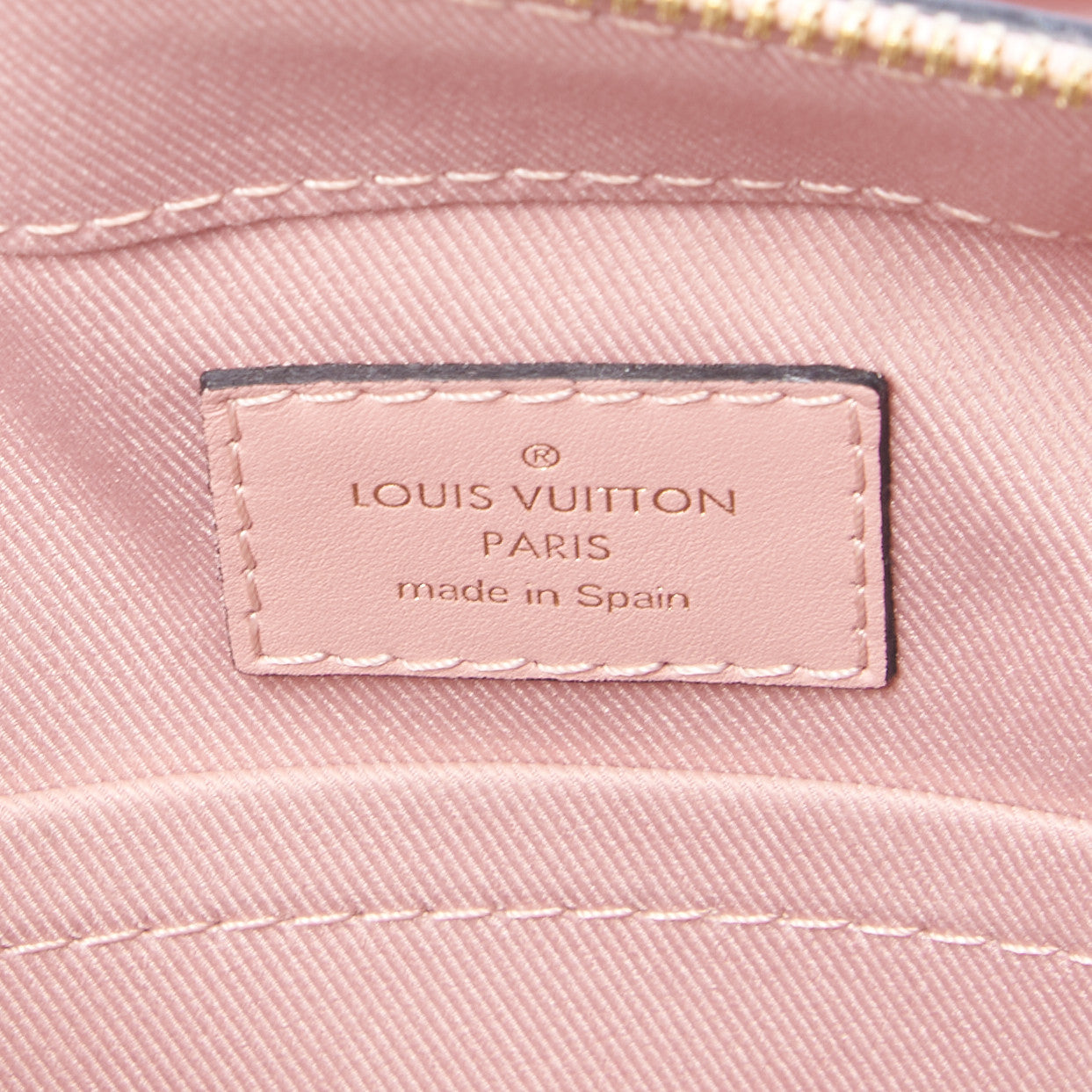 Monogram Saintonge Rose Poudre