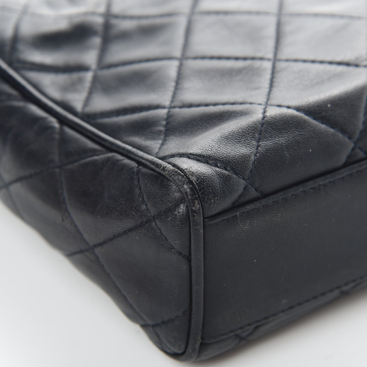 Chanel Lambskin Quilted CC Shoulder Bag Navy 10 of 19