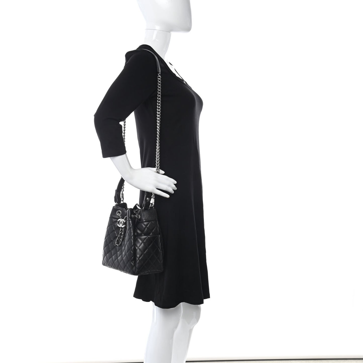 Caviar Quilted CC Chain Bucket Drawstring Bag Black