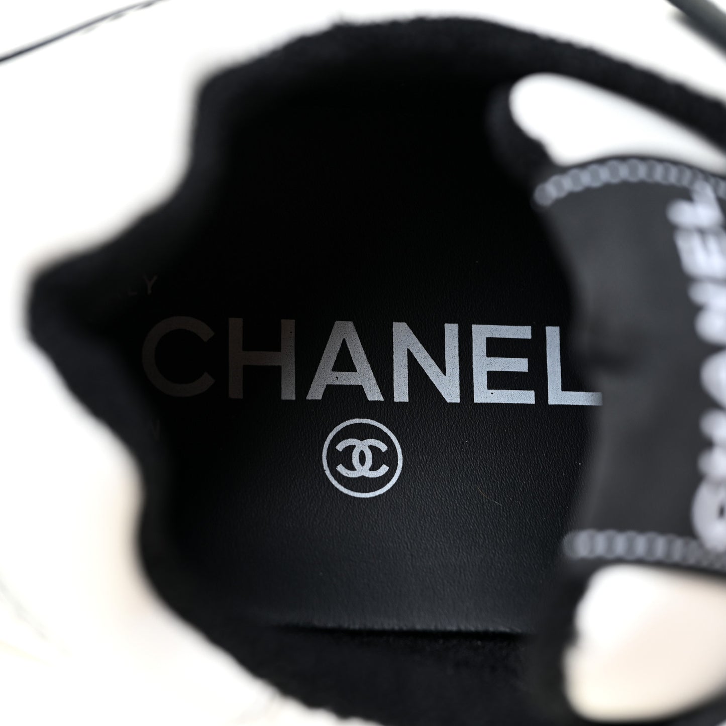Calfskin Womens Logo Sneakers 37 Black White
