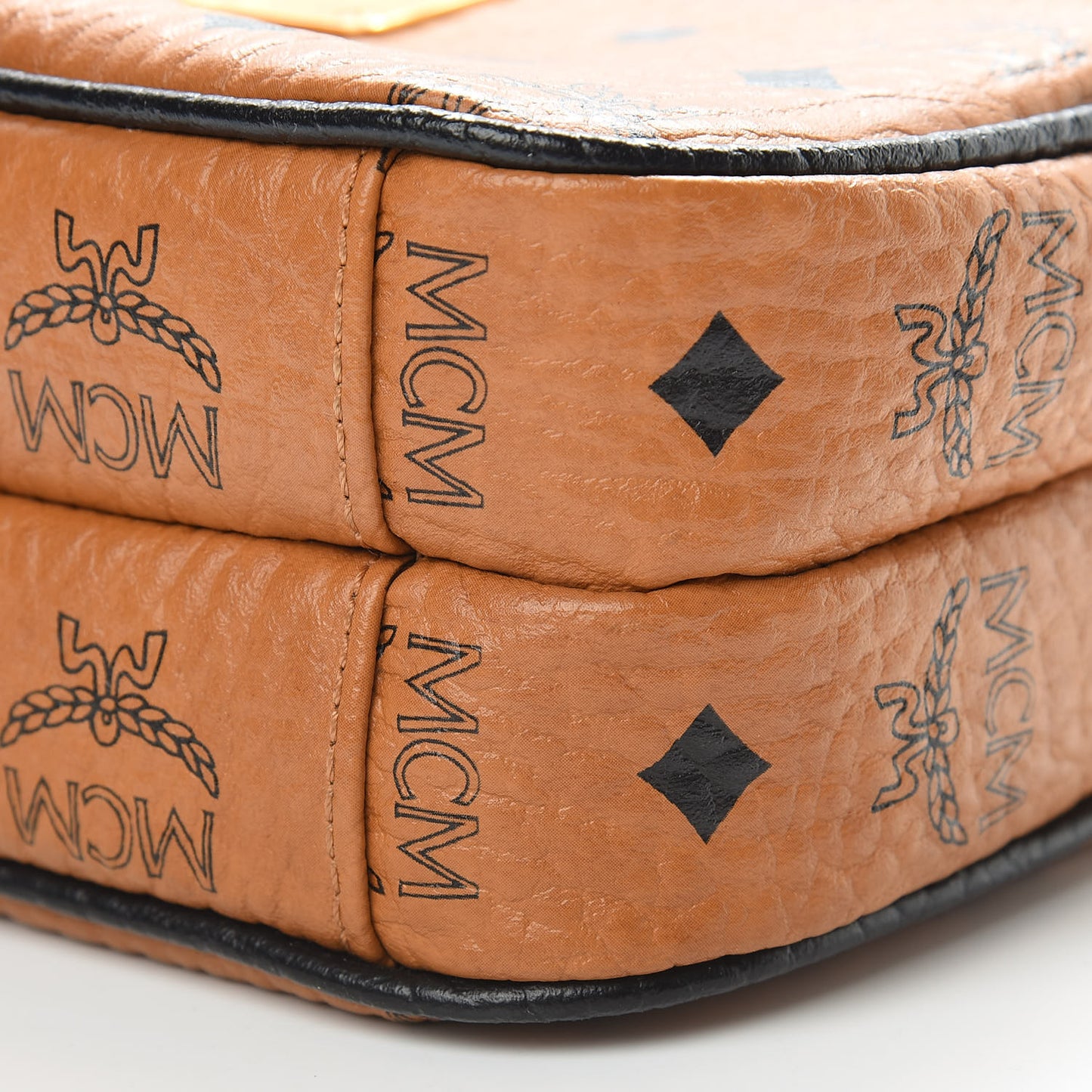 Visetos Mini Camera Crossbody Bag Cognac