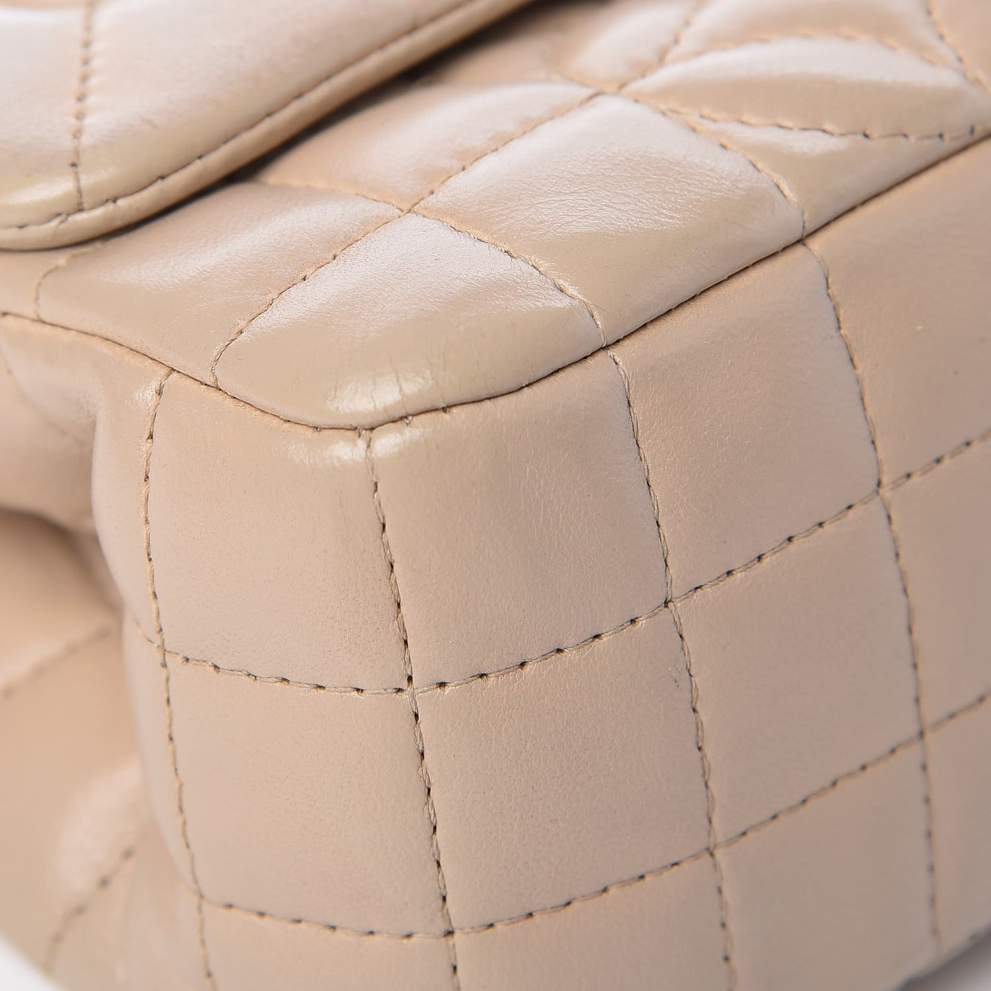 Lambskin Mini Lady Graphic Flap Ivory