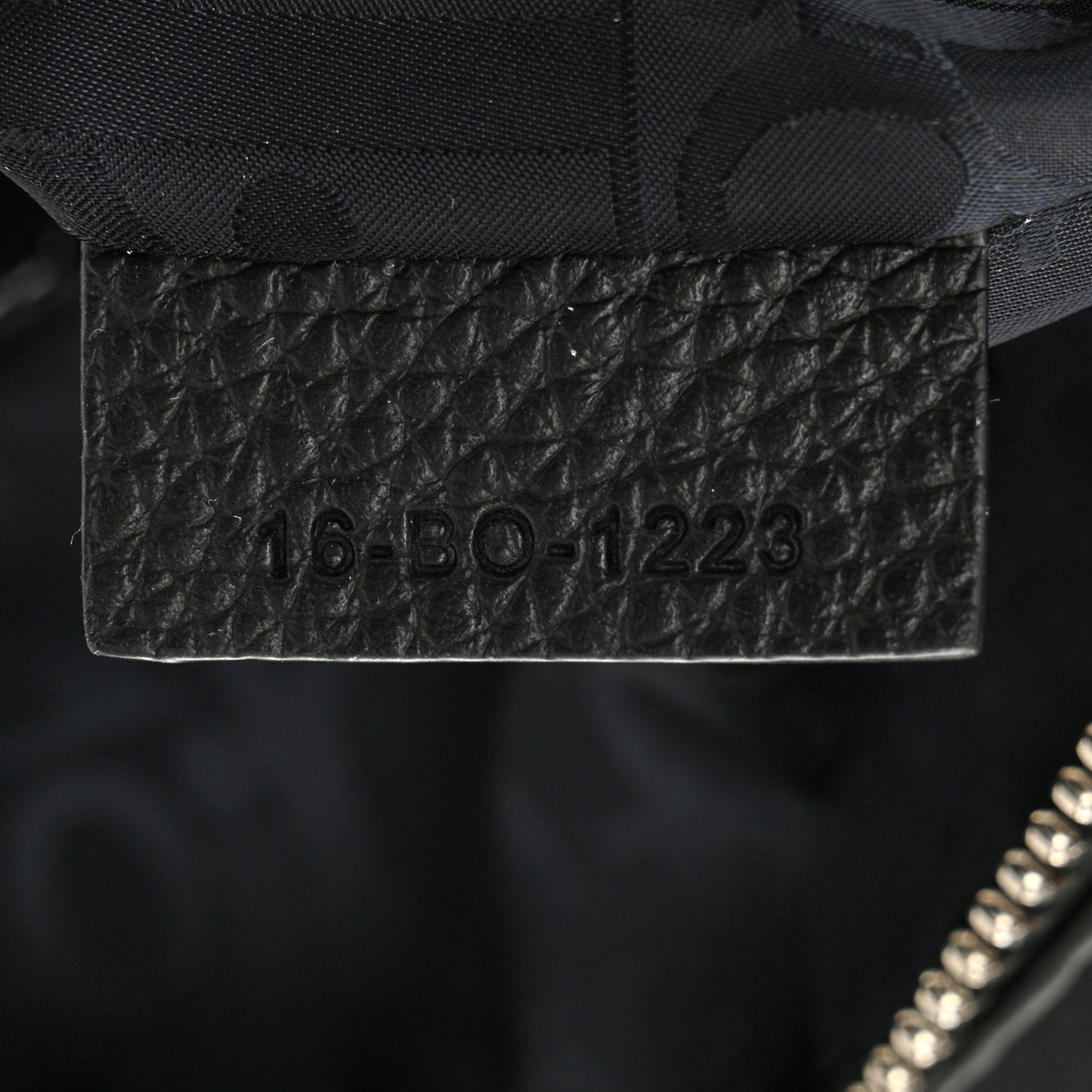 Grained Calfskin Mens Saddle Bag Black