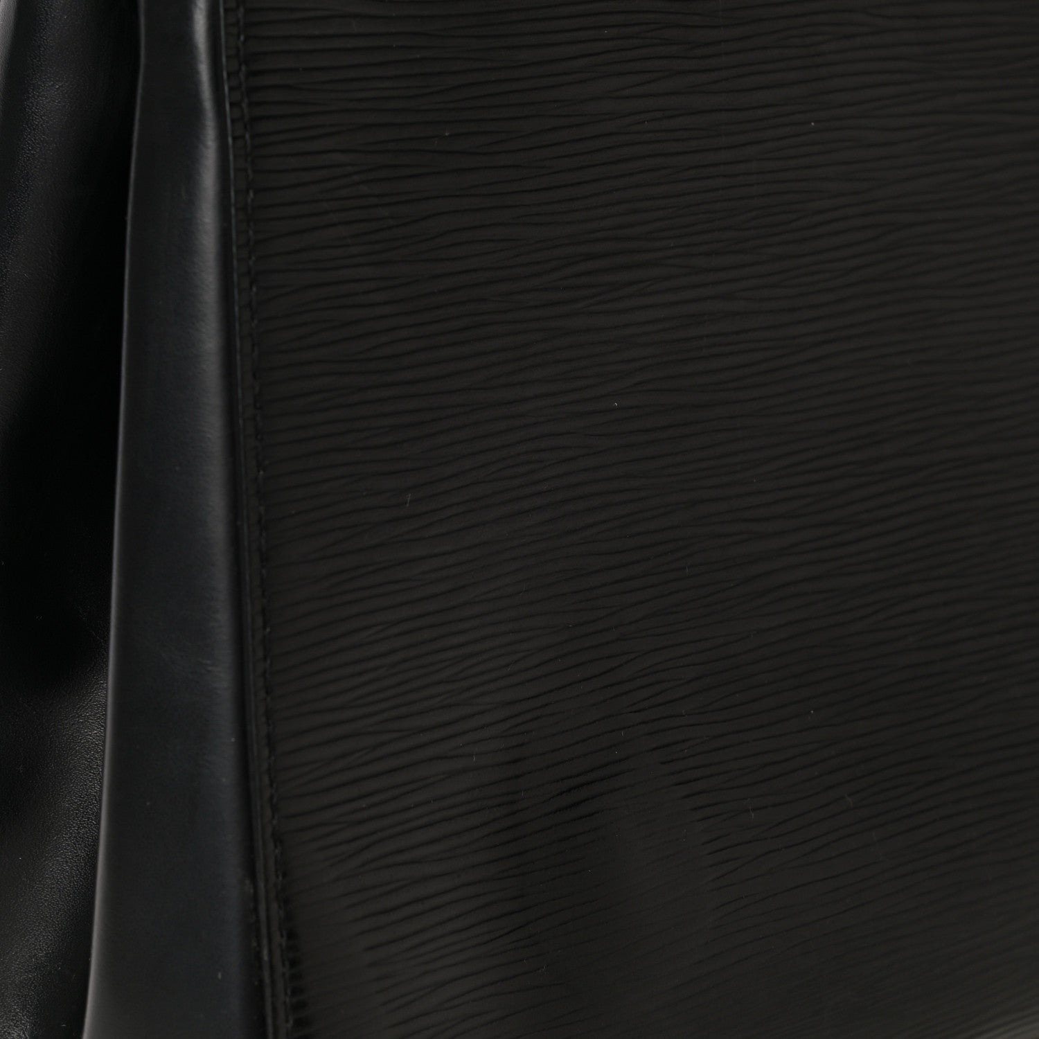 Louis Vuitton Epi Cluny MM Black 5 of 6