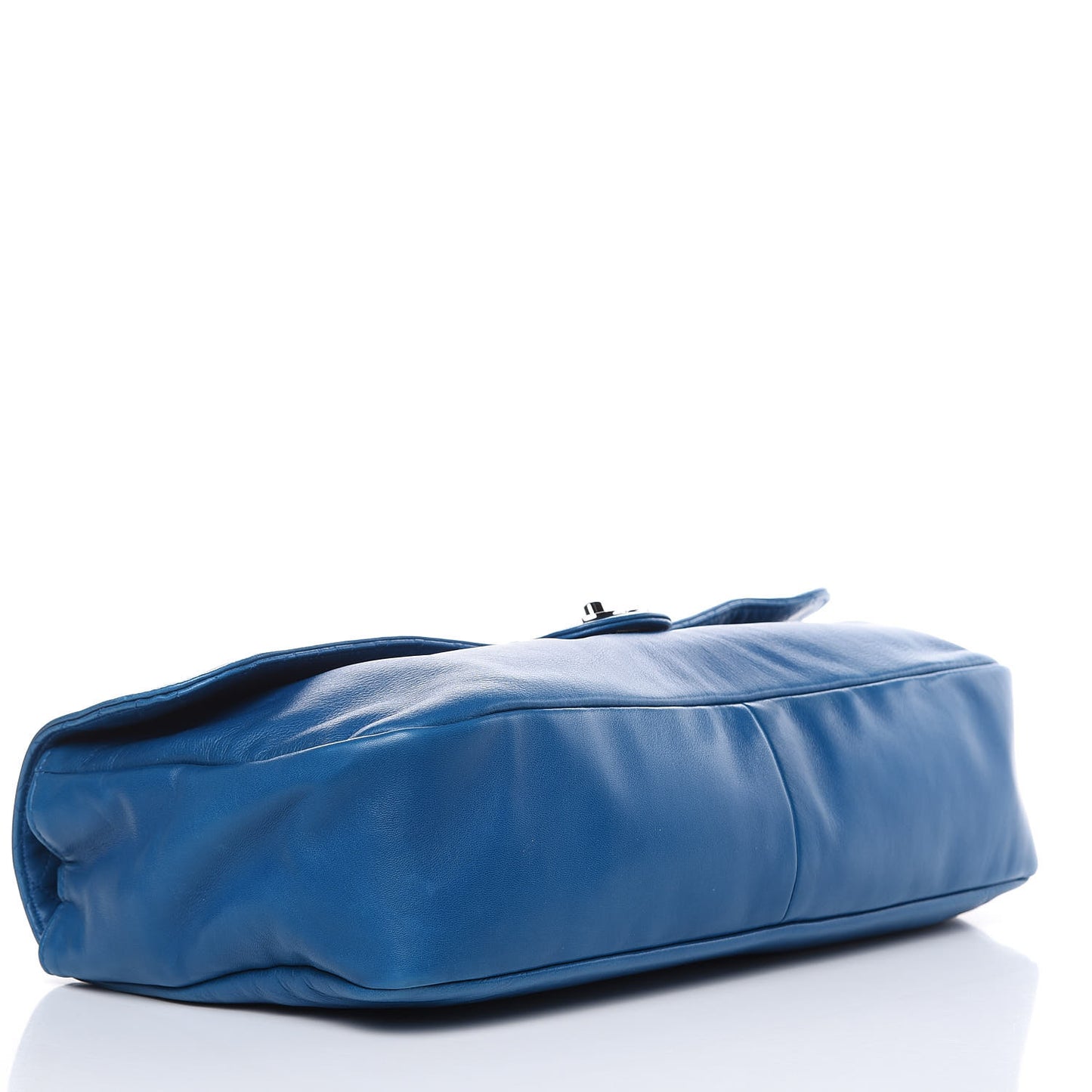 Lambskin Soft and Chain Large Flap Blue