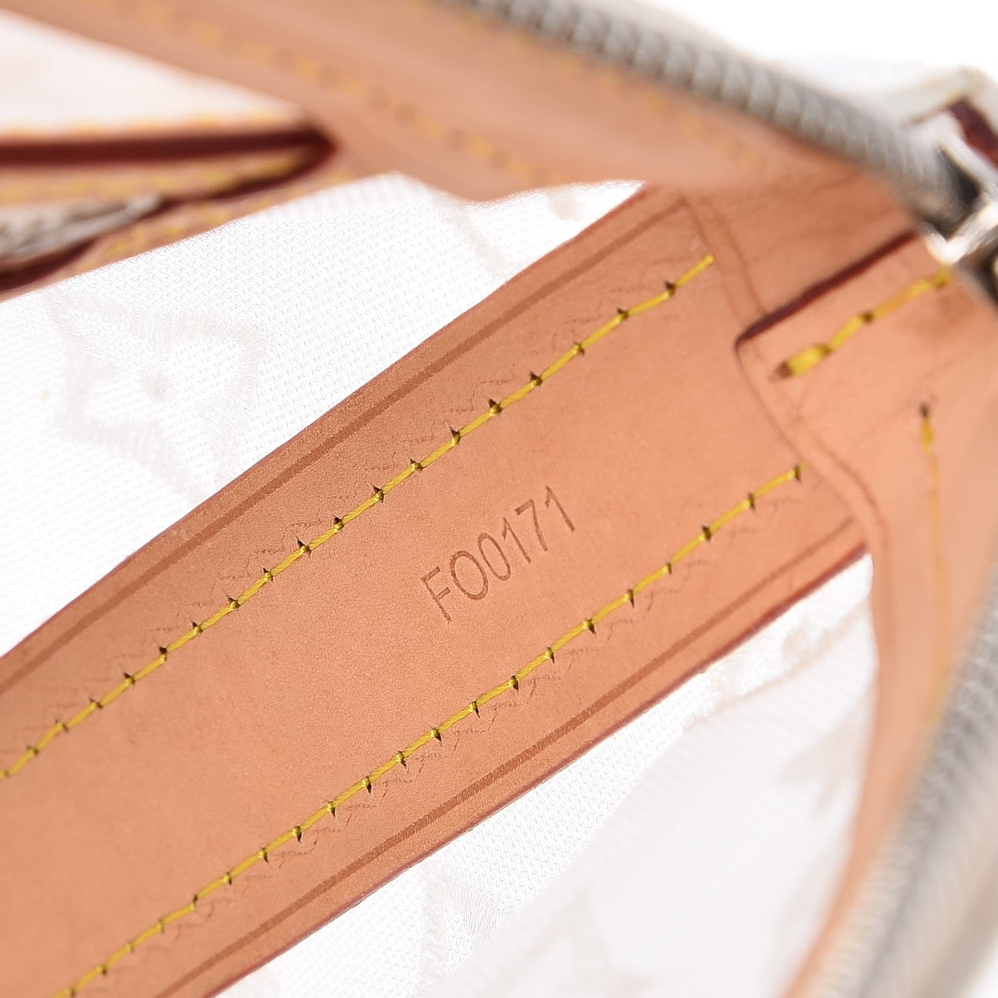 Monogram Transparence Lockit East-West White