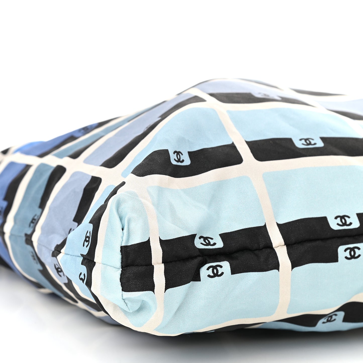 Caviar Fabric Quilted Foldable Tote With Chain Black Multicolor