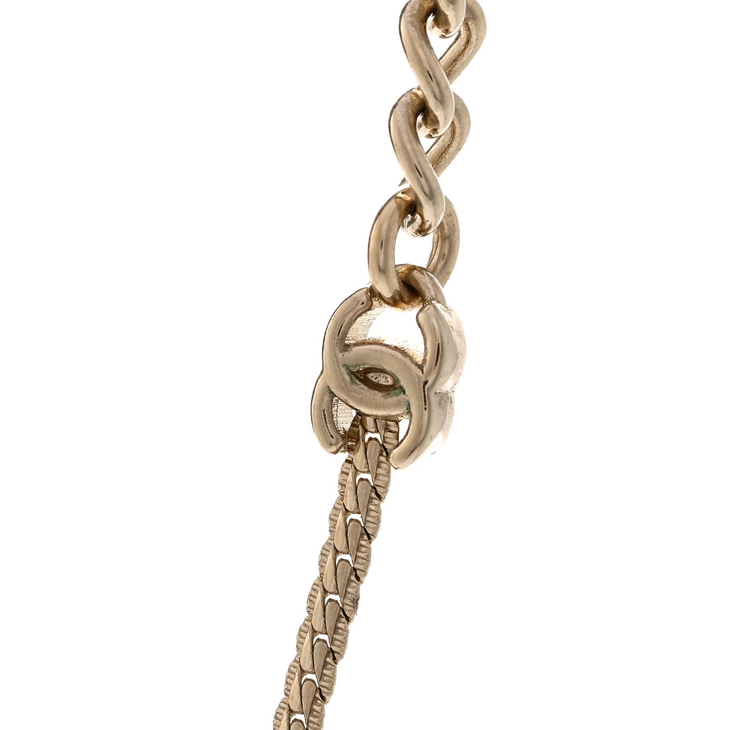 Metal CC Short Chain Necklace Gold