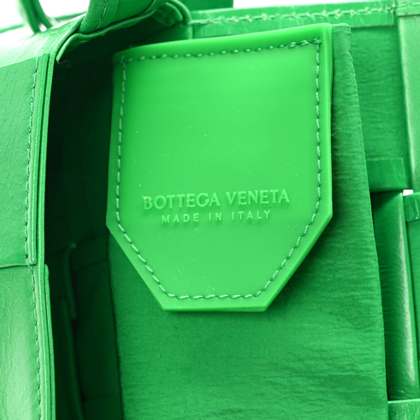 Paper Calfskin Maxi Intreccio Extra Mini Cassette Crossbody Bag Parakeet