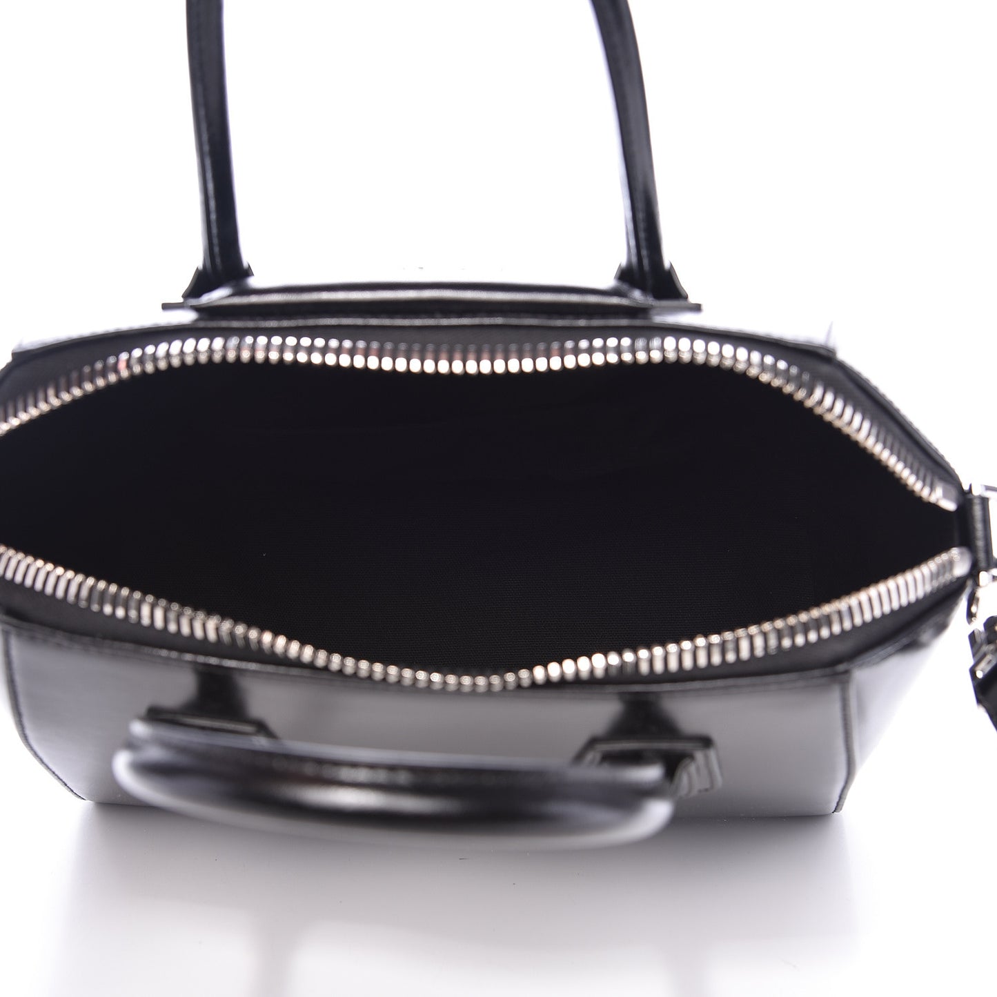 Shiny Lord Calfskin Small Antigona Black