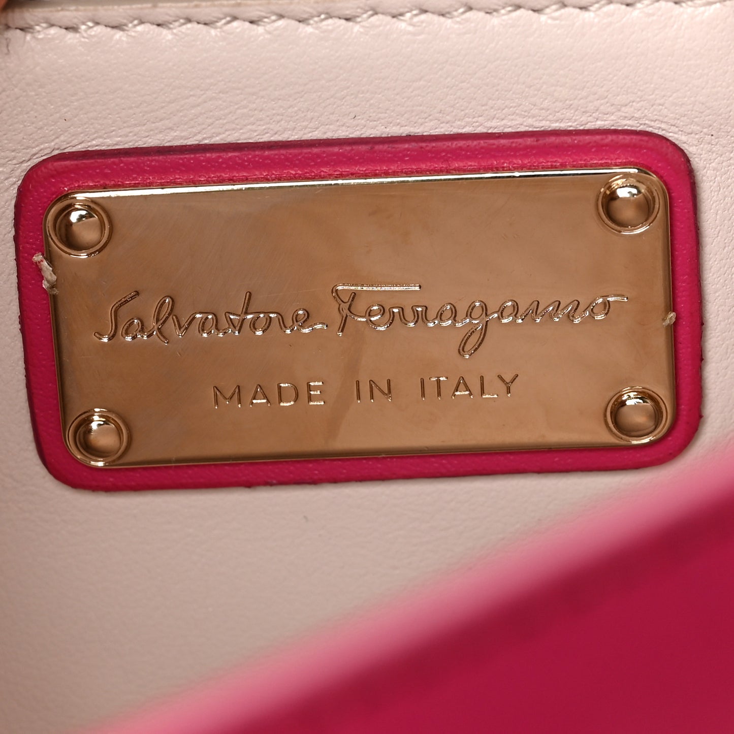 Smooth Calfskin Vara Bow Chain Flap Crossbody Pink