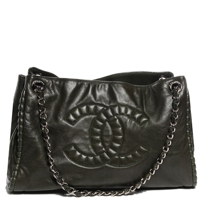 Chanel Calfskin On The Bund Tote Green 1 of 7