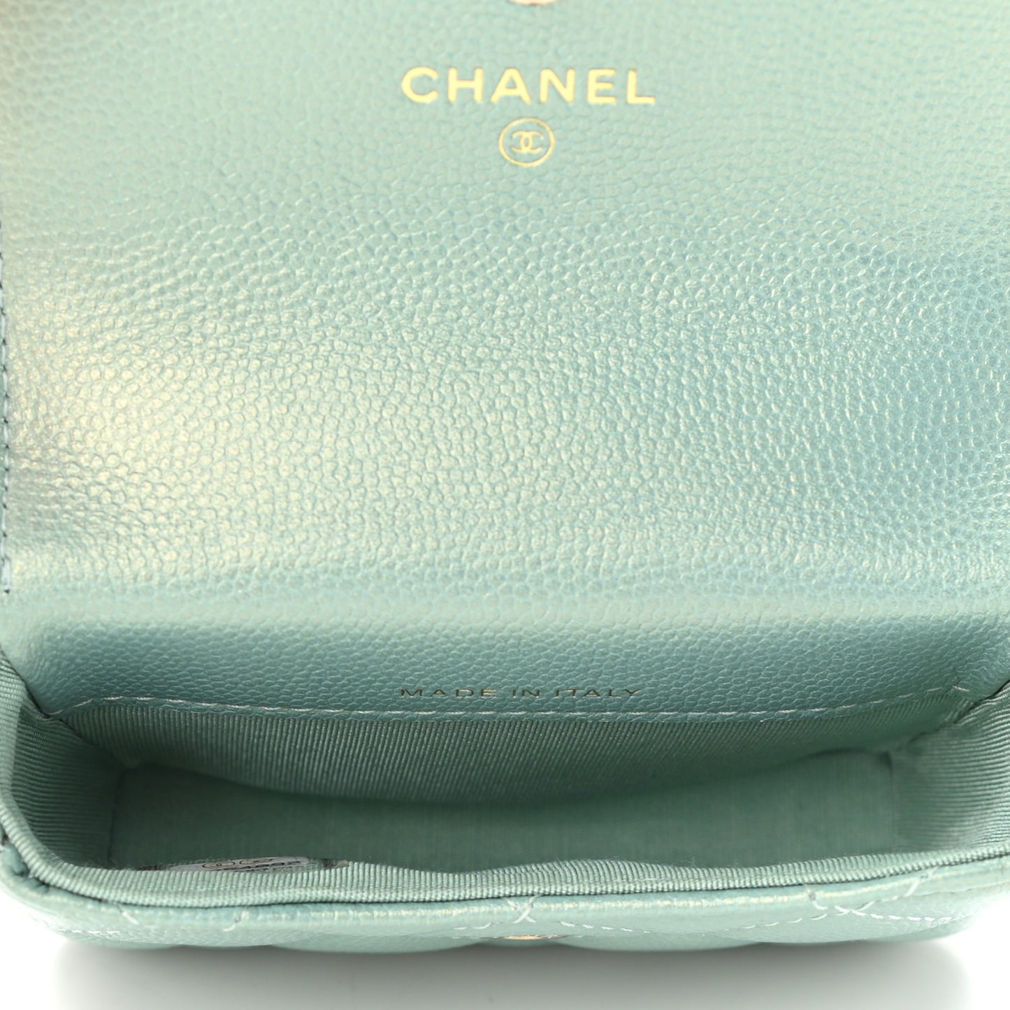 Iridescent Caviar Quilted Pearl Card Holder On Chain Green