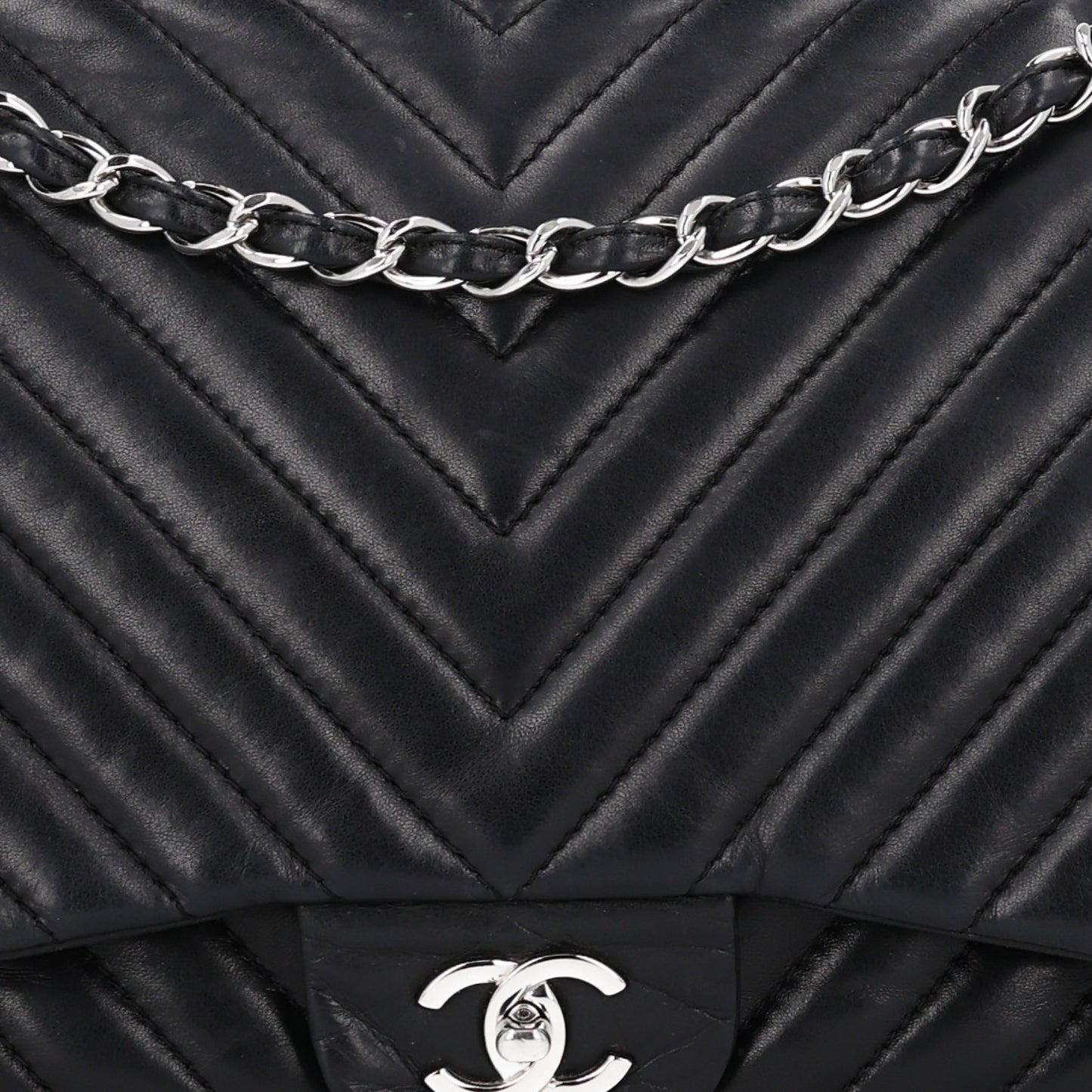 Lambskin Chevron Quilted Jumbo Single Flap Black