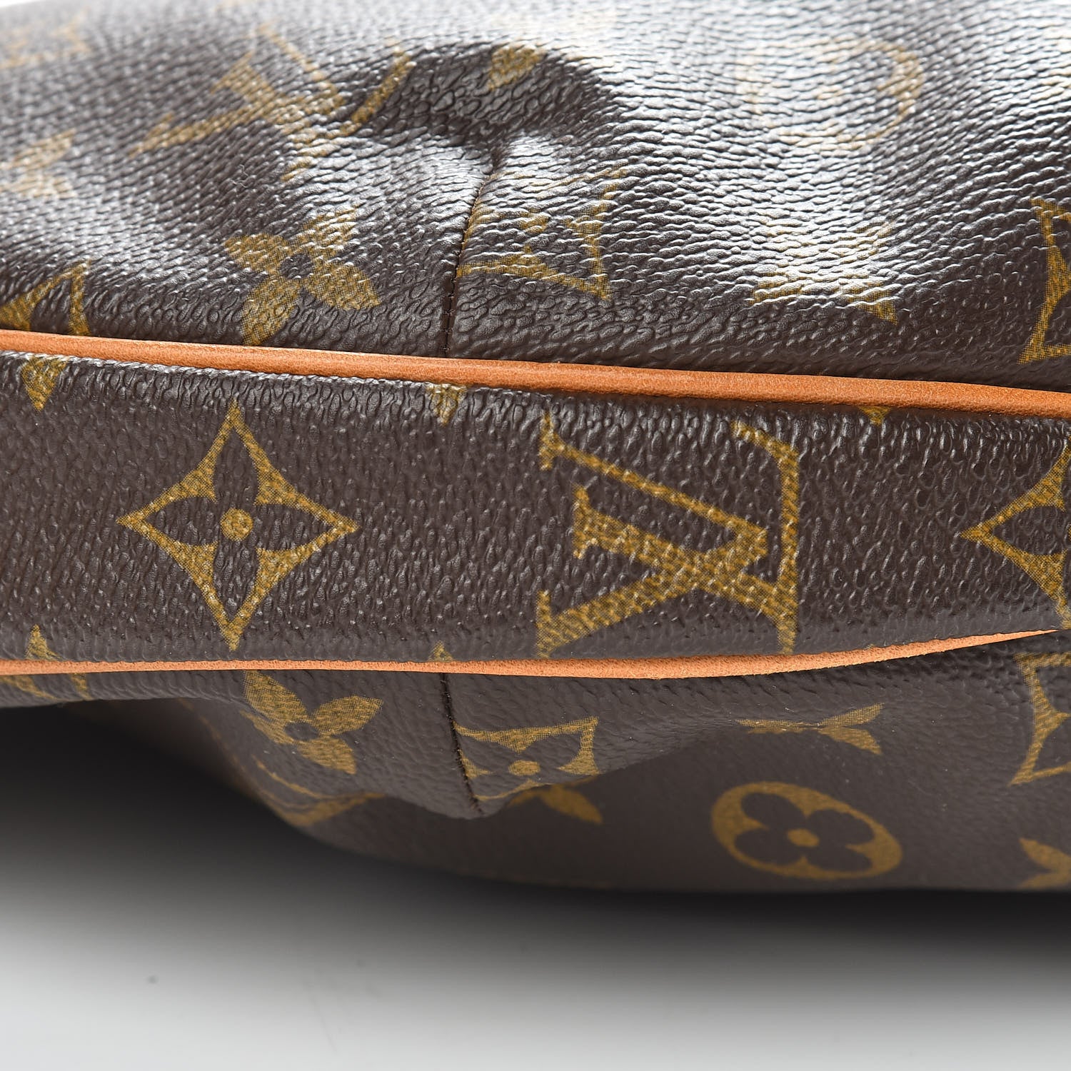 Louis Vuitton Monogram Croissant MM 8 of 13