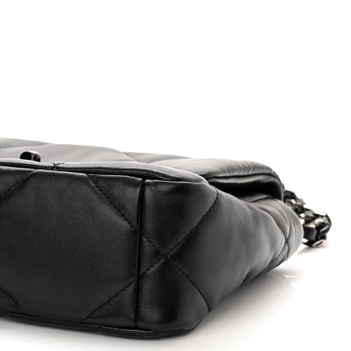 Lambskin Quilted Medium Chanel 19 Flap So Black