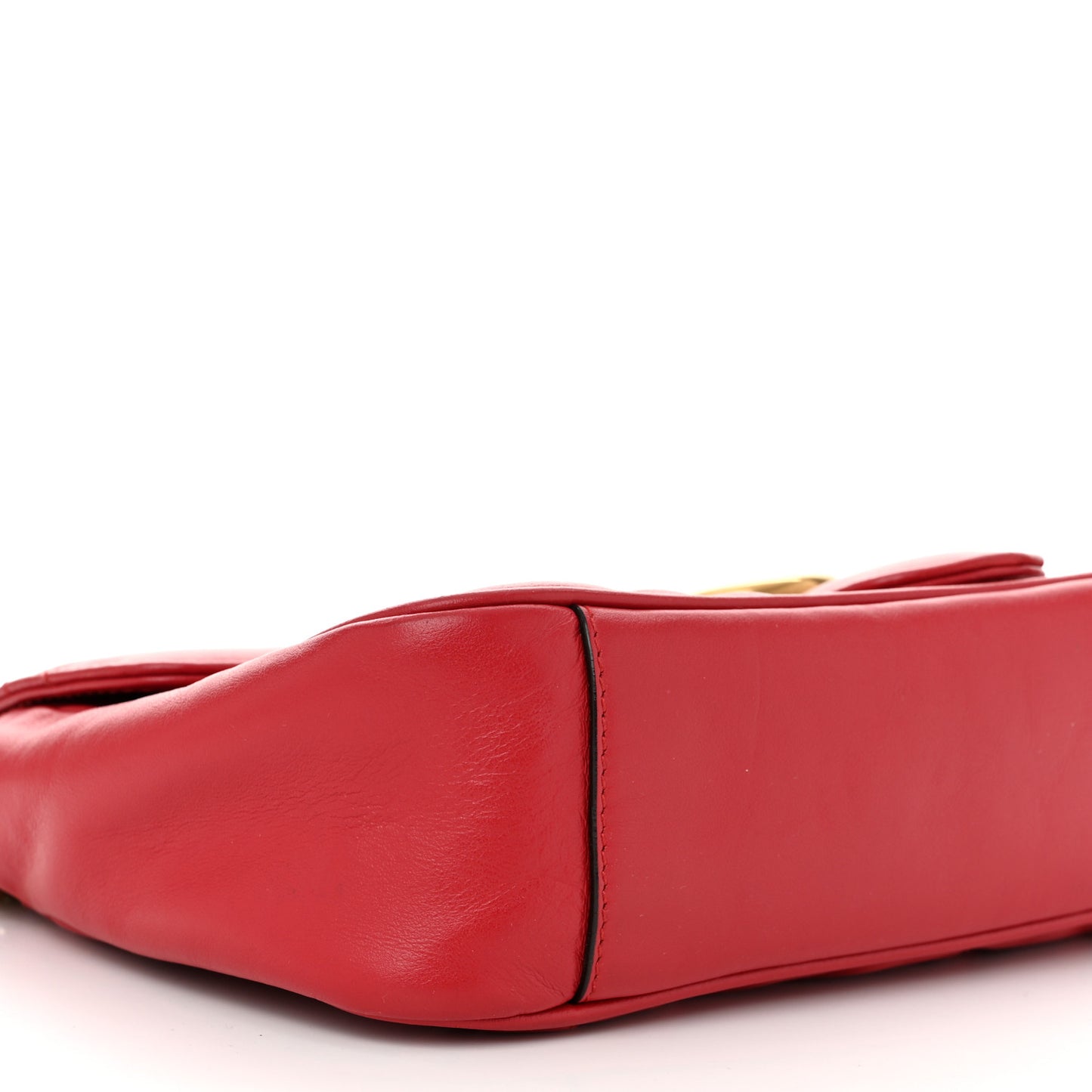 Calfskin Matelasse Small GG Marmont Shoulder Bag Hibiscus Red