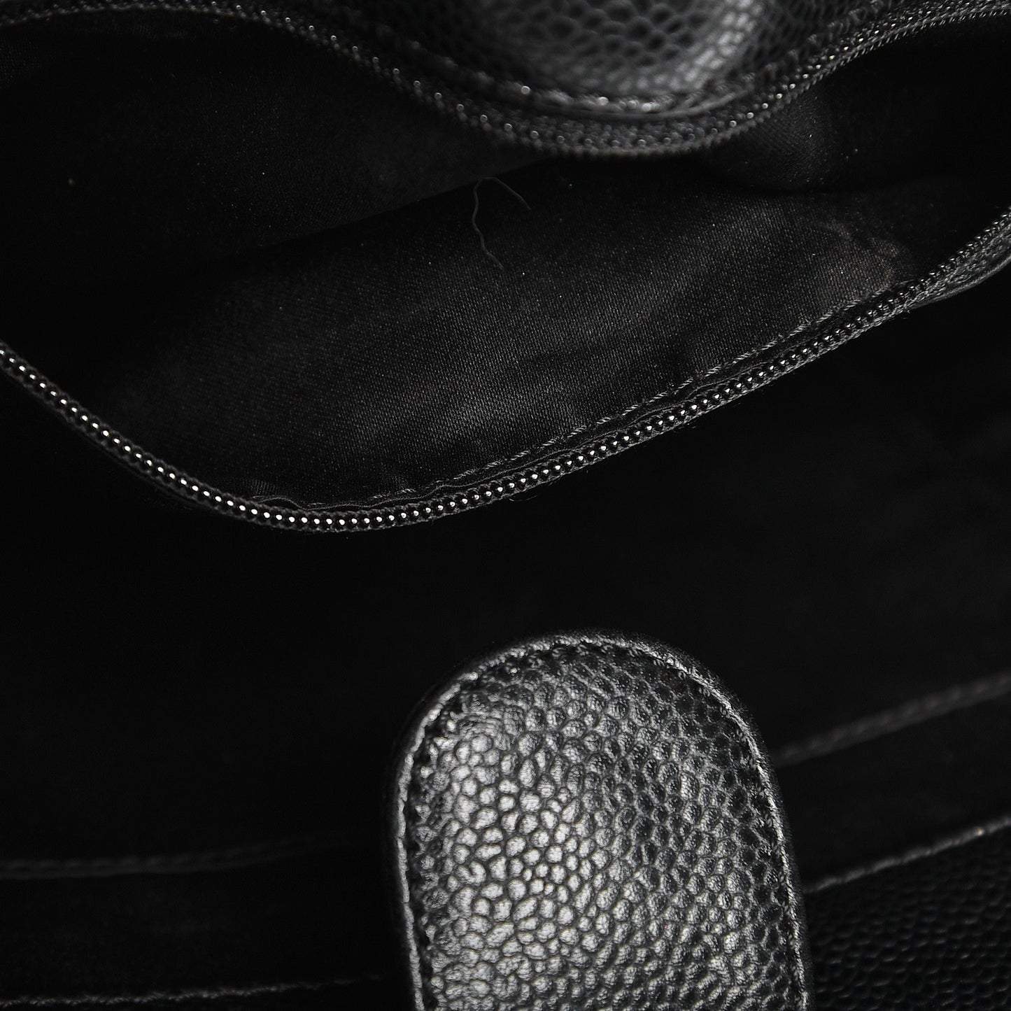 Caviar Quilted Petit Shopping Tote PST Black