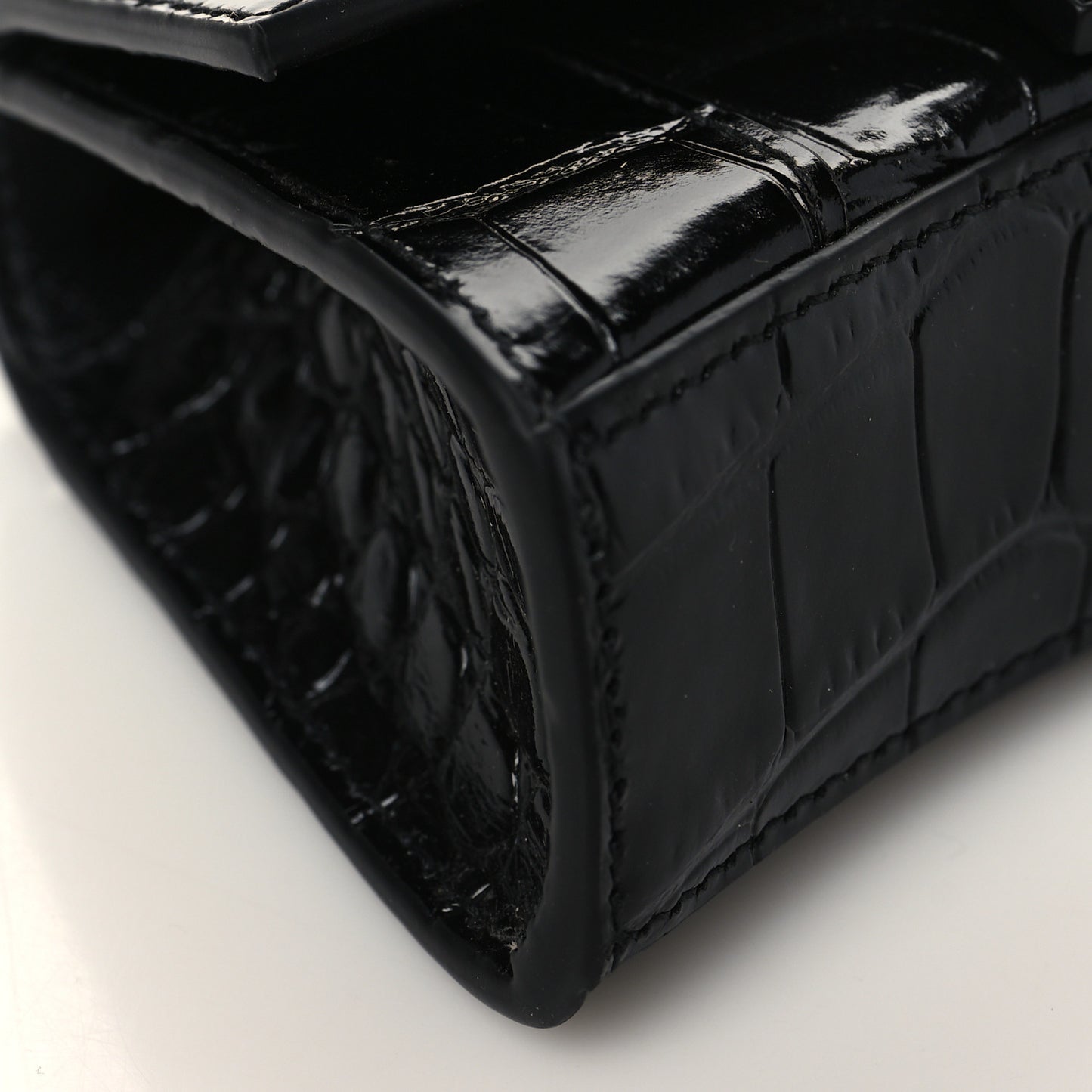 Shiny Calfskin Monochrome Crocodile Embossed Hourglass Top Handle Bag Mini with Chain Black