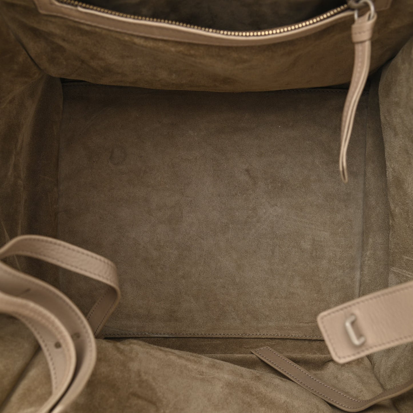 Grained Calfskin Medium Phantom Luggage Taupe