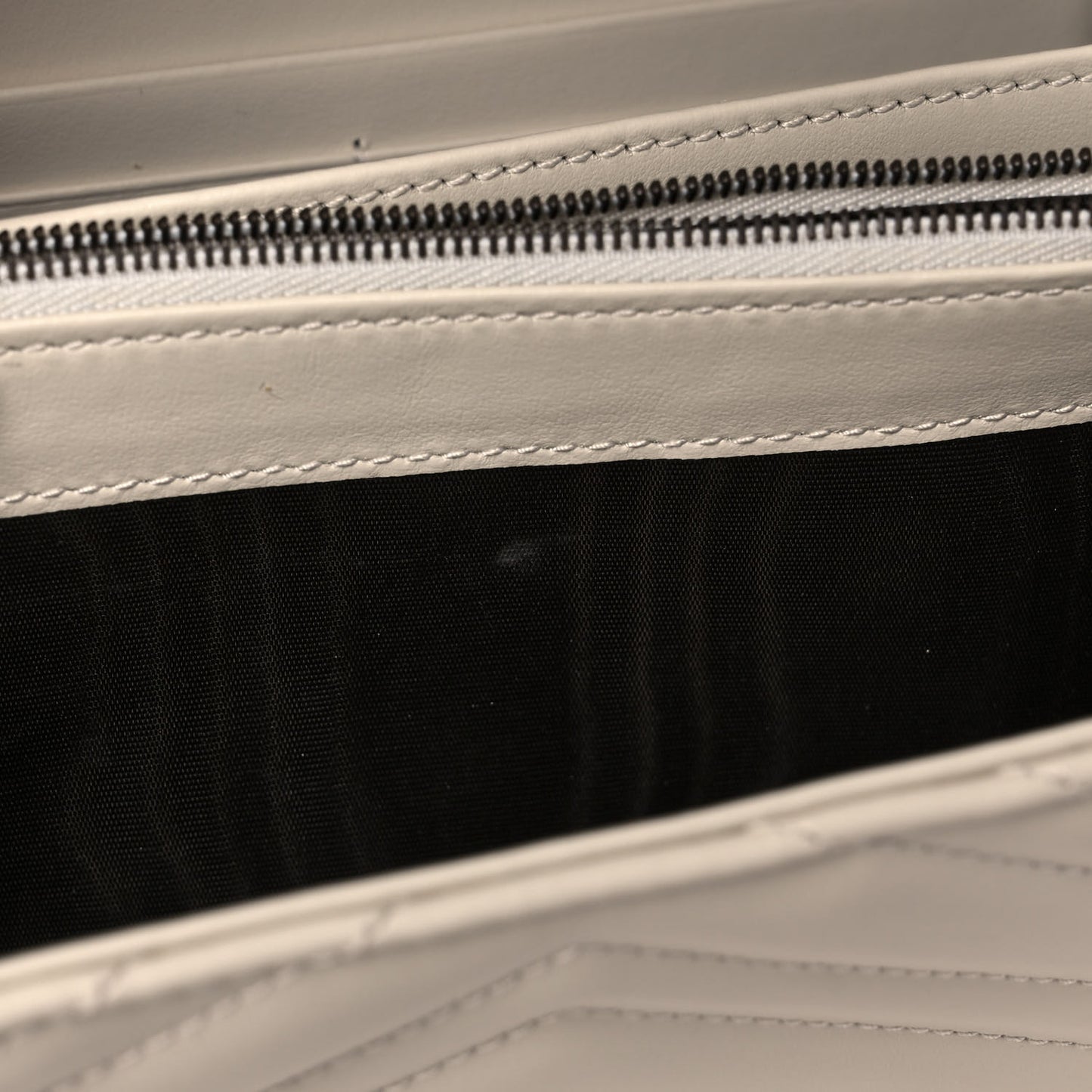 Calfskin Matelasse GG Marmont Chain Wallet Mystic White