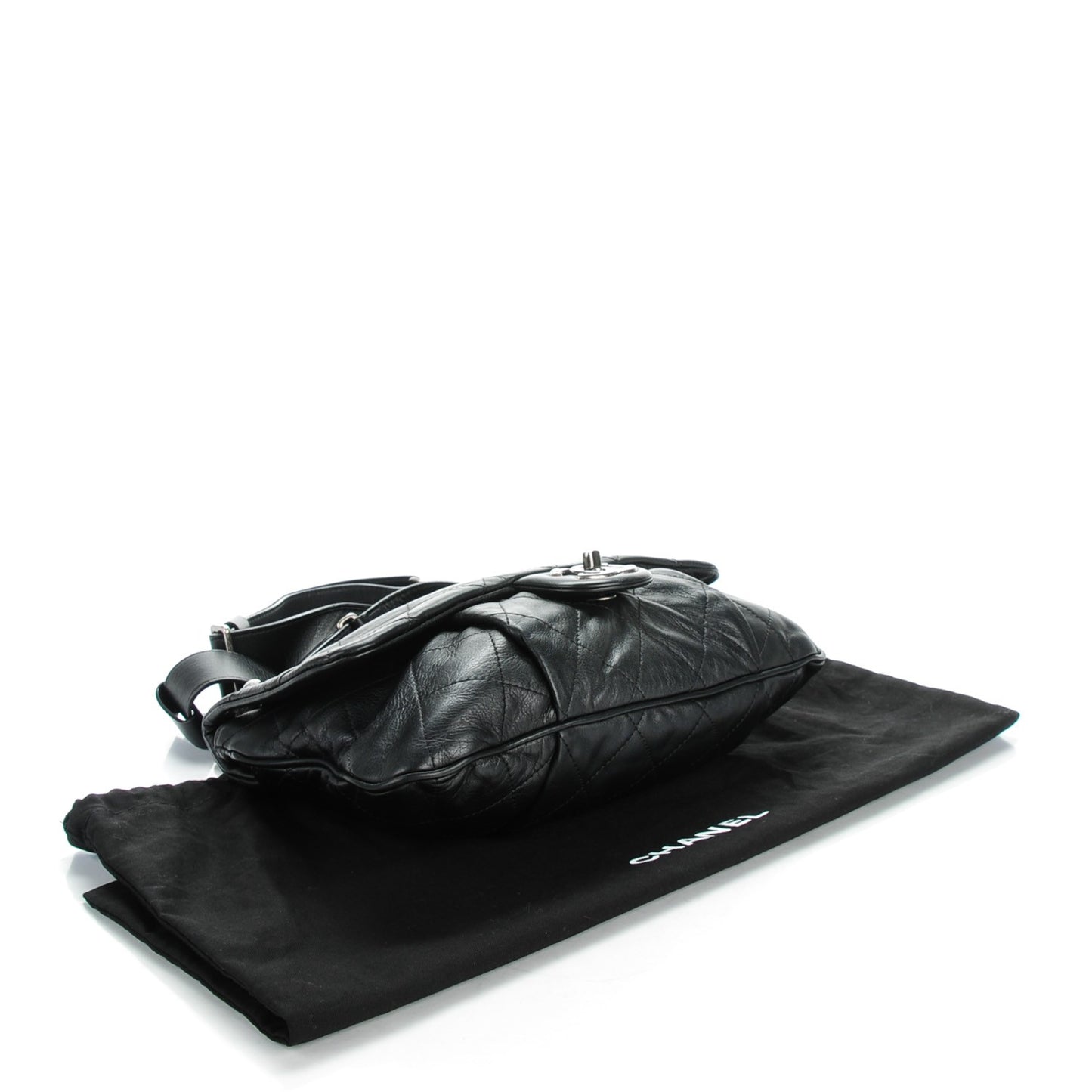 Calfskin Coco Pleats Messenger Flap Black