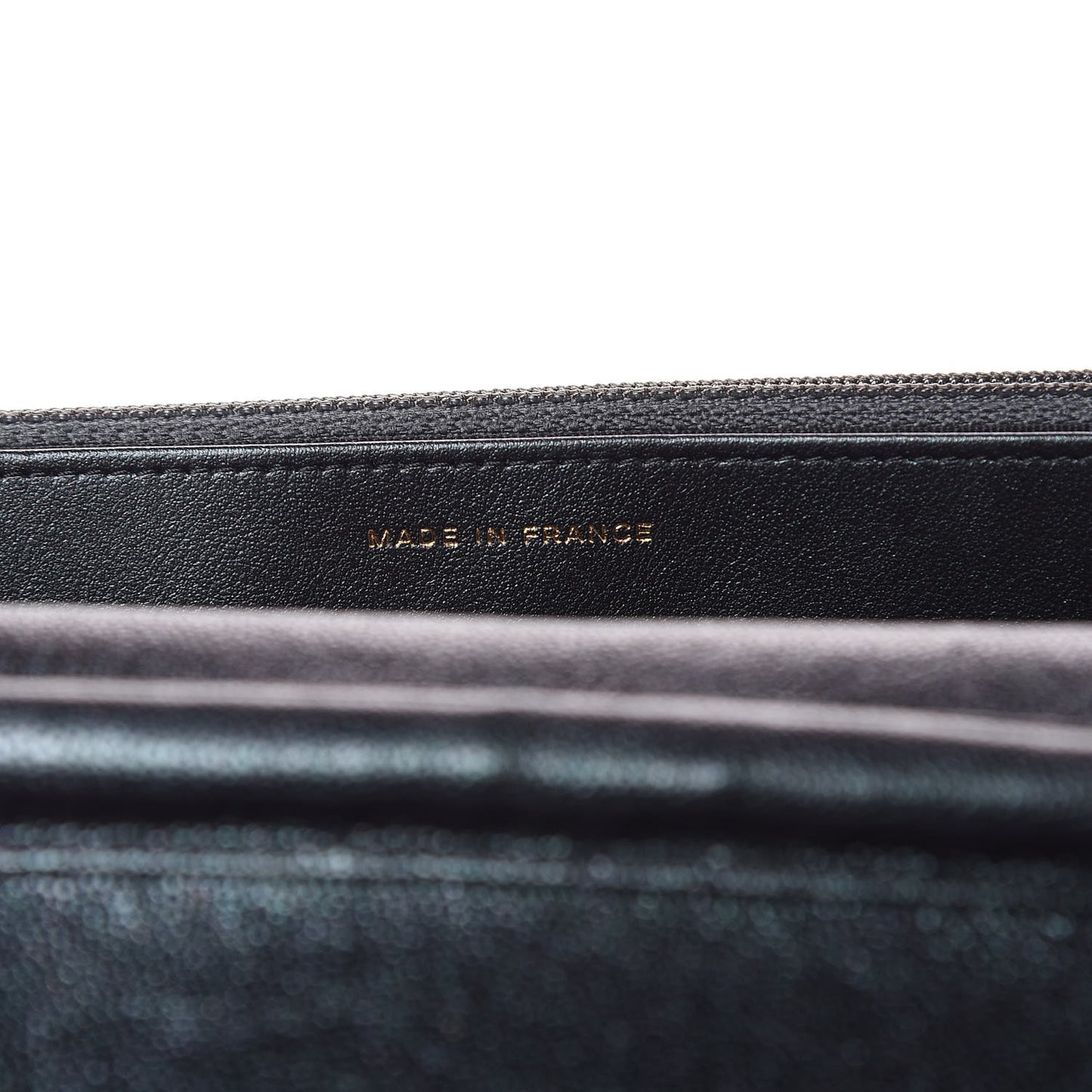 Iridescent Caviar Quilted Wallet On Chain WOC Black