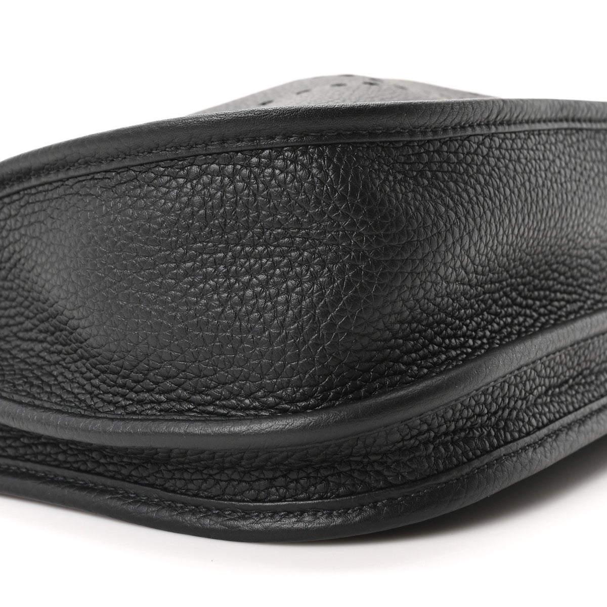Taurillon Clemence Evelyne III Black