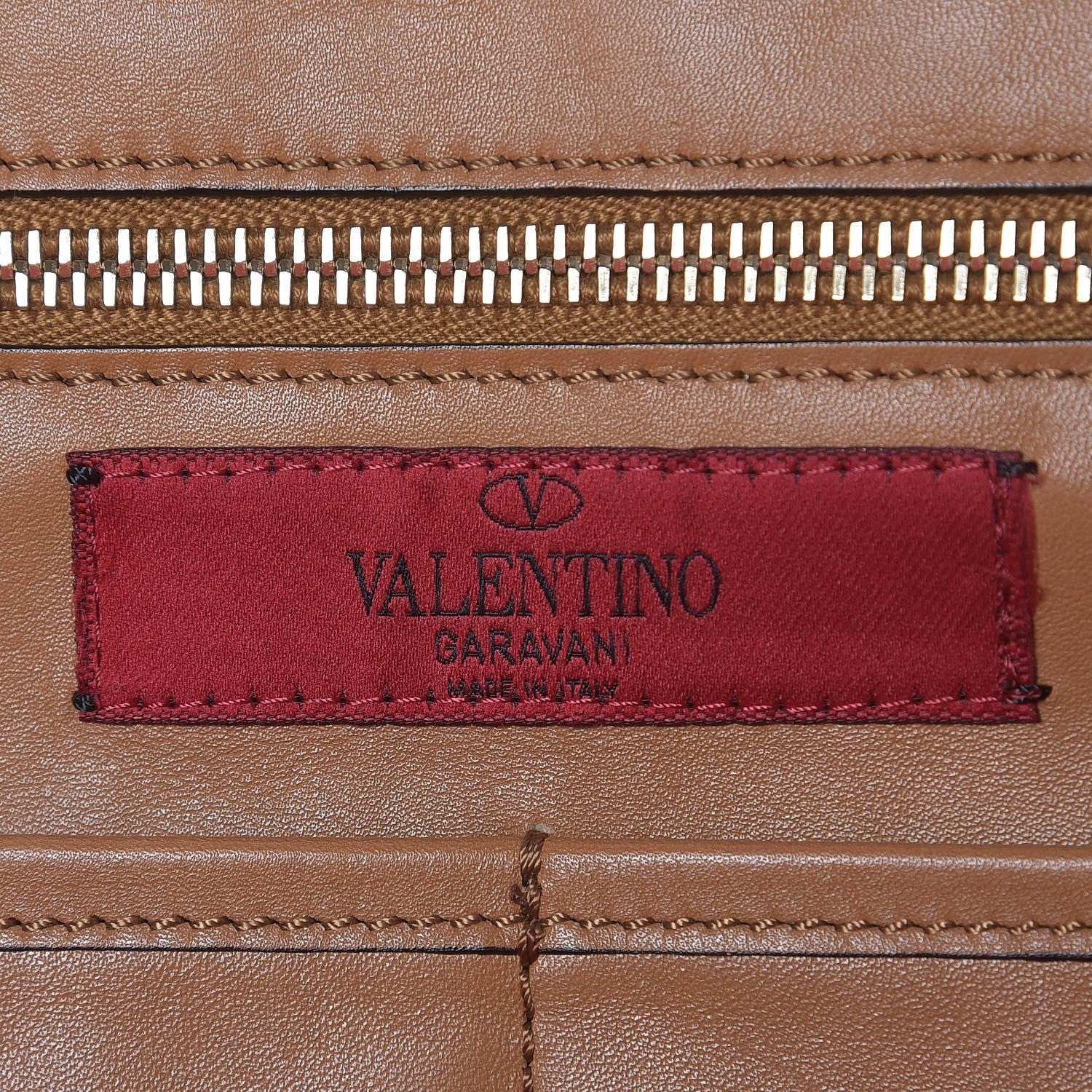 Valentino Garavani Vitello Large Rockstud Tote Beige 7 of 12