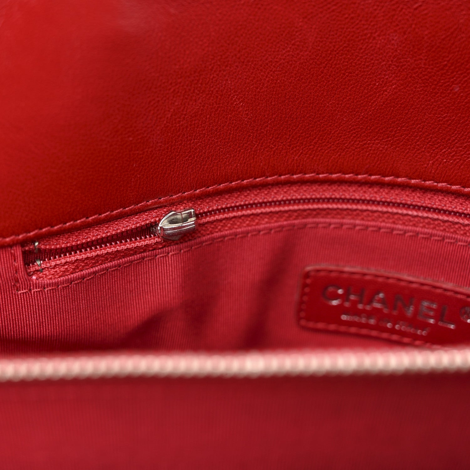 Chanel Vinyl Lipstick Ligne Tote Red 14 of 16