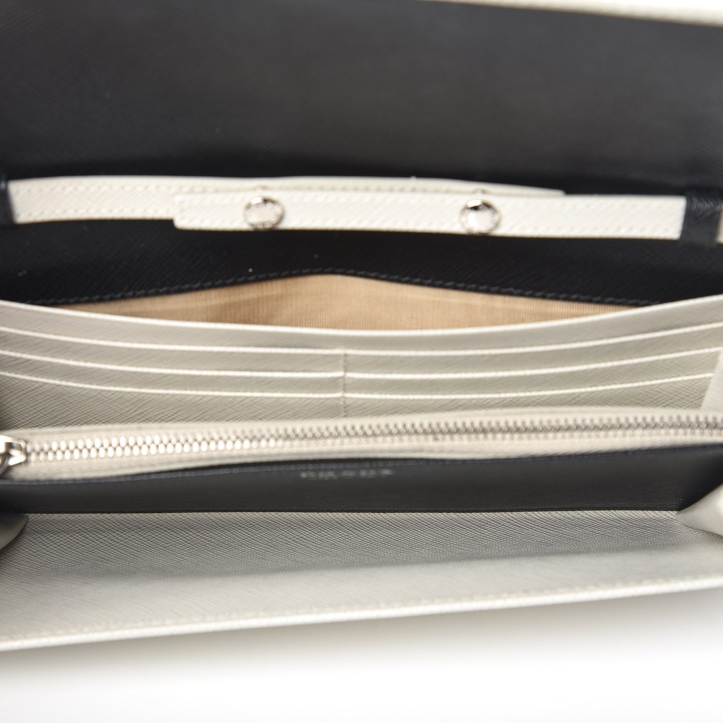 Saffiano Bi-Color Chain Wallet Talco Nero Black