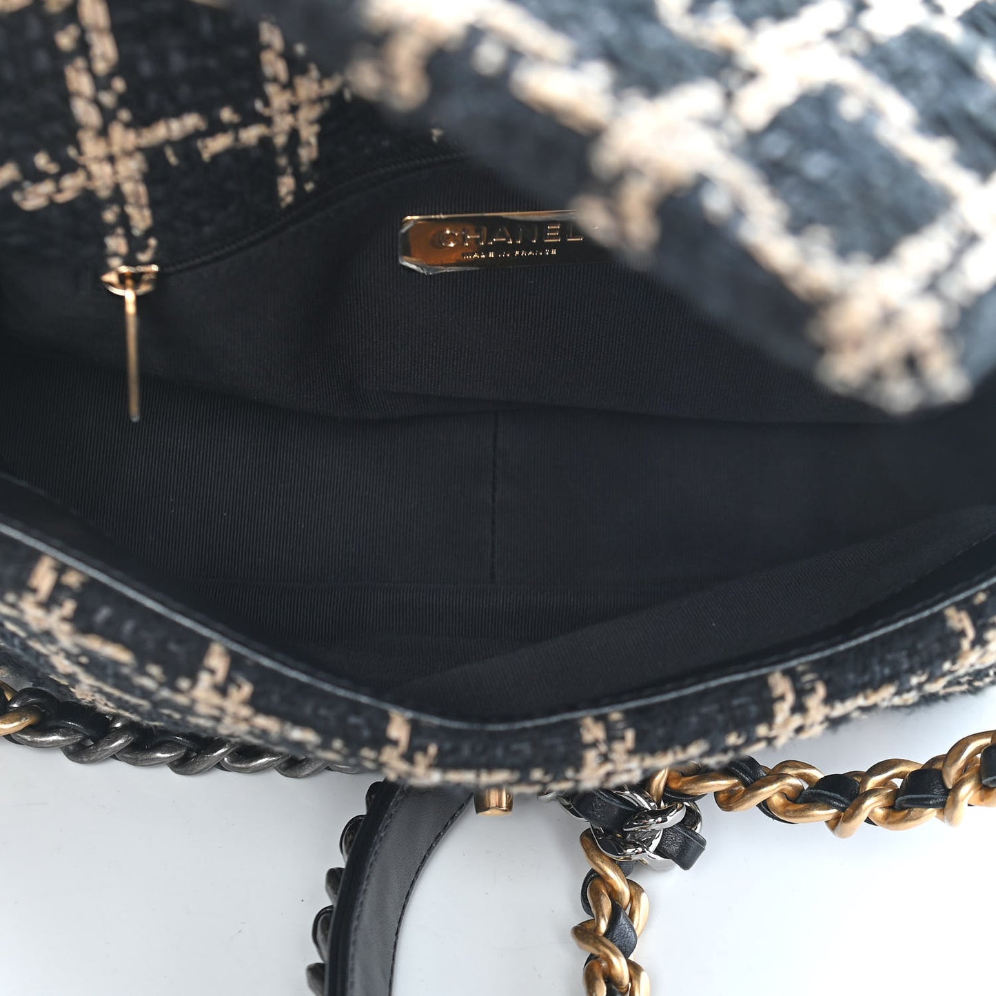 Tweed Quilted Medium Chanel 19 Flap Black Beige